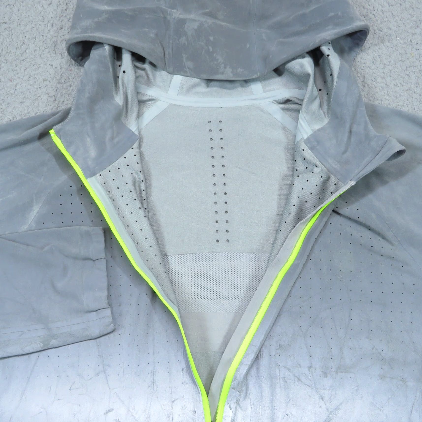 Nike Nike Jacket Women Medium Running Reflective Full Zip Hoodie HiVis 3M Flash Winds? Size M / US 6-8 / IT 42-44 - 4 Thumbnail