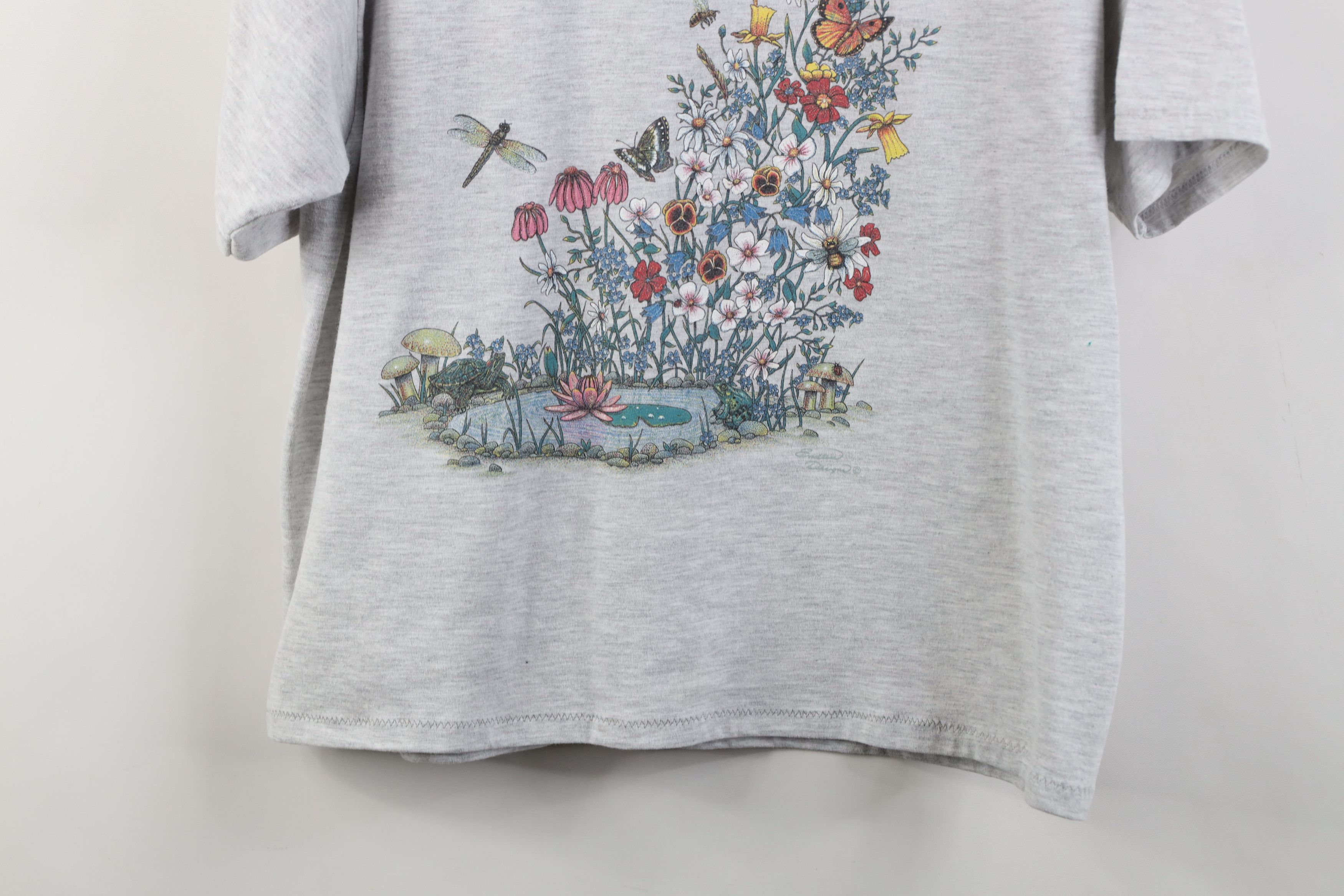 Vintage Vintage 90s Streetwear Nature Flower Butterfly T-Shirt USA Size L / US 10 / IT 46 - 3 Thumbnail