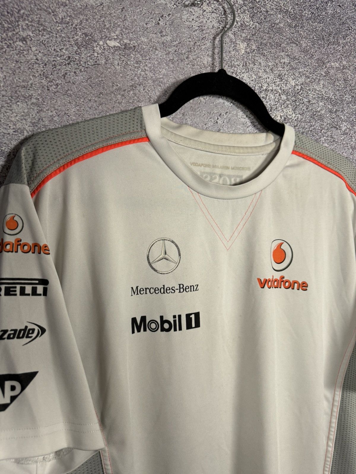 Hugo Boss × Mercedes-Benz × Vintage Vintage Mercedes Benz Vodafone Racing Team Jersey Size US L / EU 52-54 / 3 - 6 Thumbnail