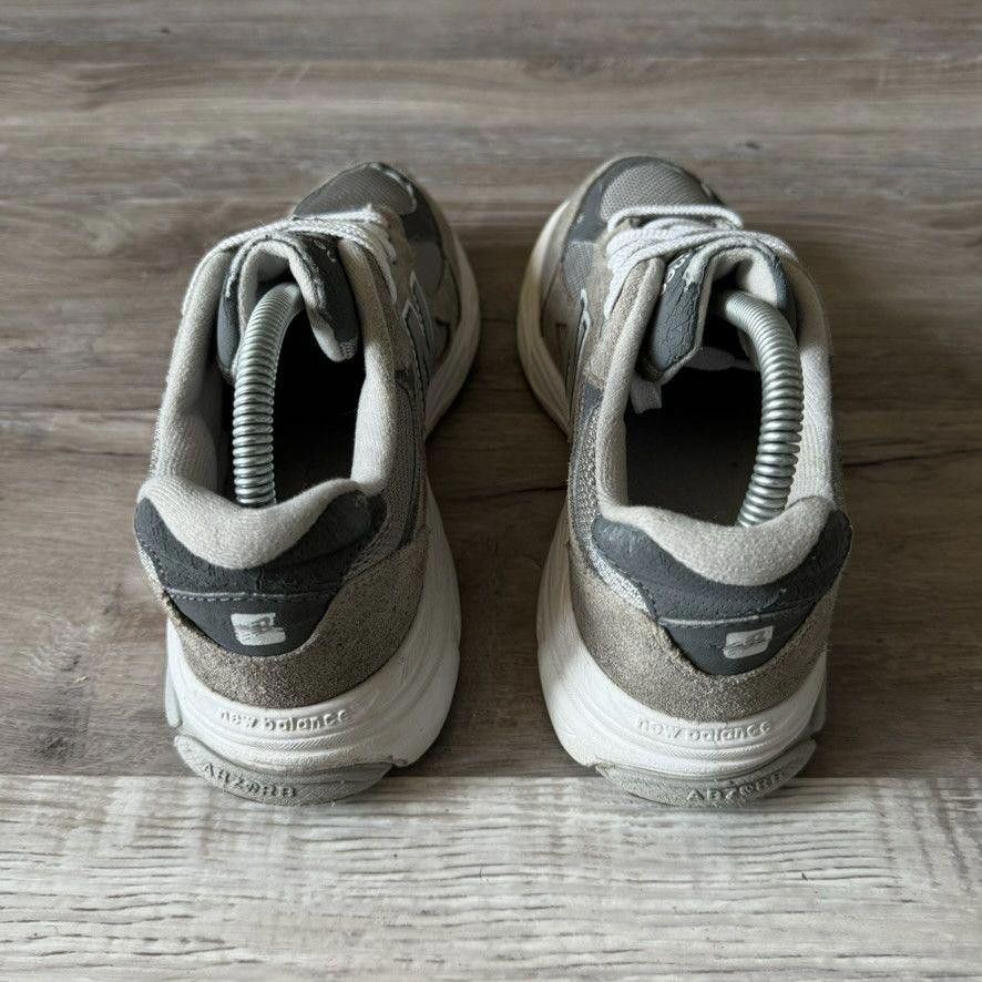 New Balance NEW BALANCE • 990v3 Big Kid "Grey" (7M) Size US 7 / EU 40 - 7 Thumbnail
