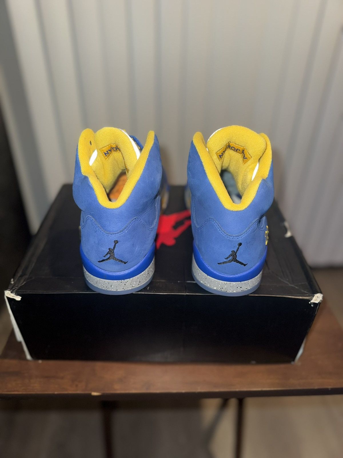 Jordan Brand Jordan 5 Laney Varsity Royal Lightly Worn OG Box Size $150 Size US 9.5 / EU 42-43 - 2 Thumbnail