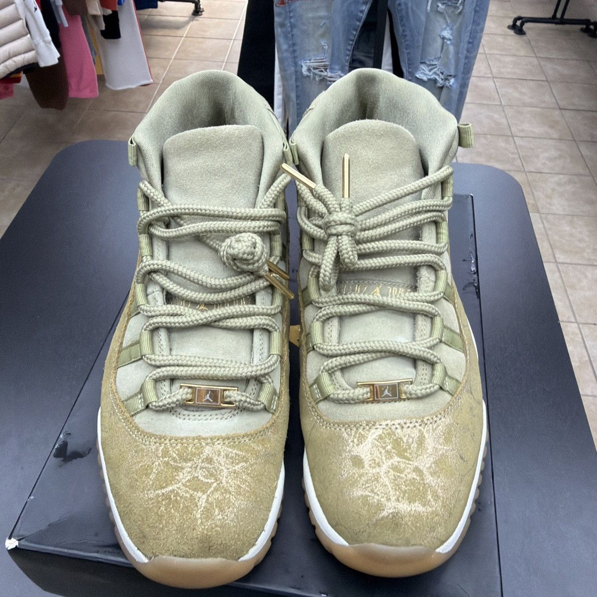 Jordan Brand Womans Air Jordan 11 XI Retro Olive Gold Cracked size 12 Size US 12 / EU 45 - 6 Thumbnail