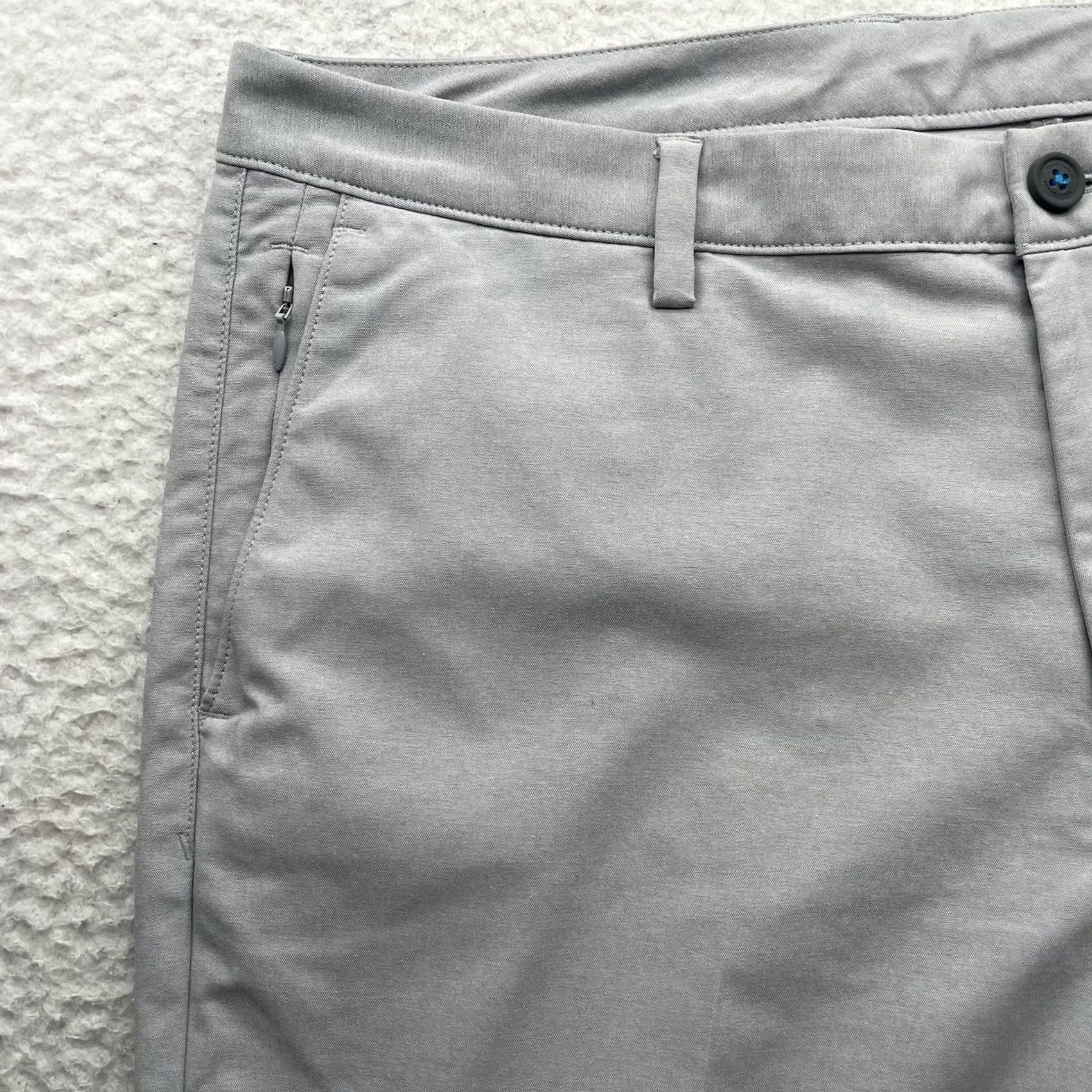 Tommy Bahama Tommy Bahama Pants Mens 39x31 Gray Nylon Polyester Straight Flat Front 39in Inseam Casual Chino Style Regular Color Gray Mens Size US 39 - 3 Thumbnail