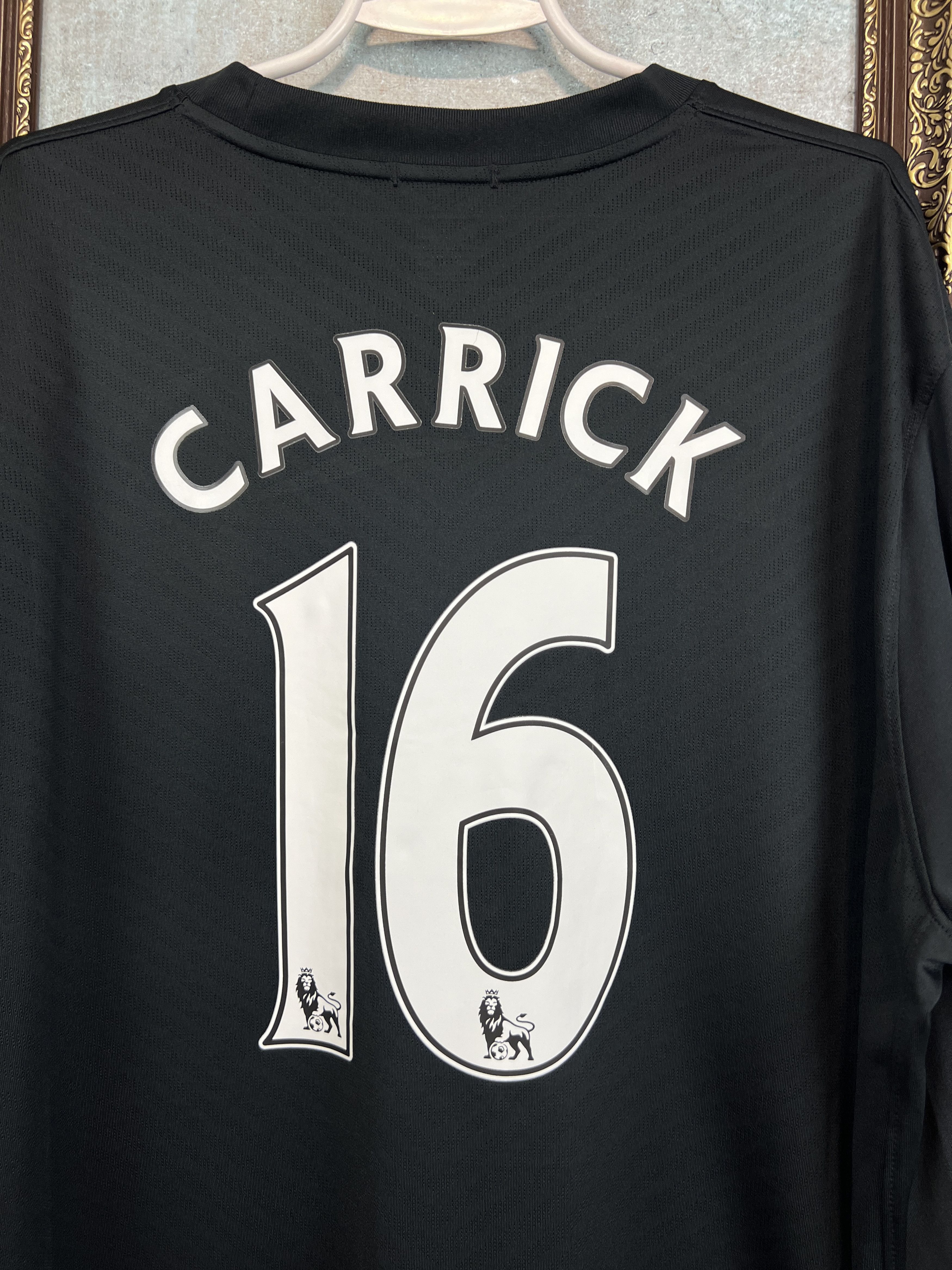 Nike Manchester United football shirt Carrick Long Sleeve Jersey Size US XXL / EU 58 / 5 - 11 Thumbnail
