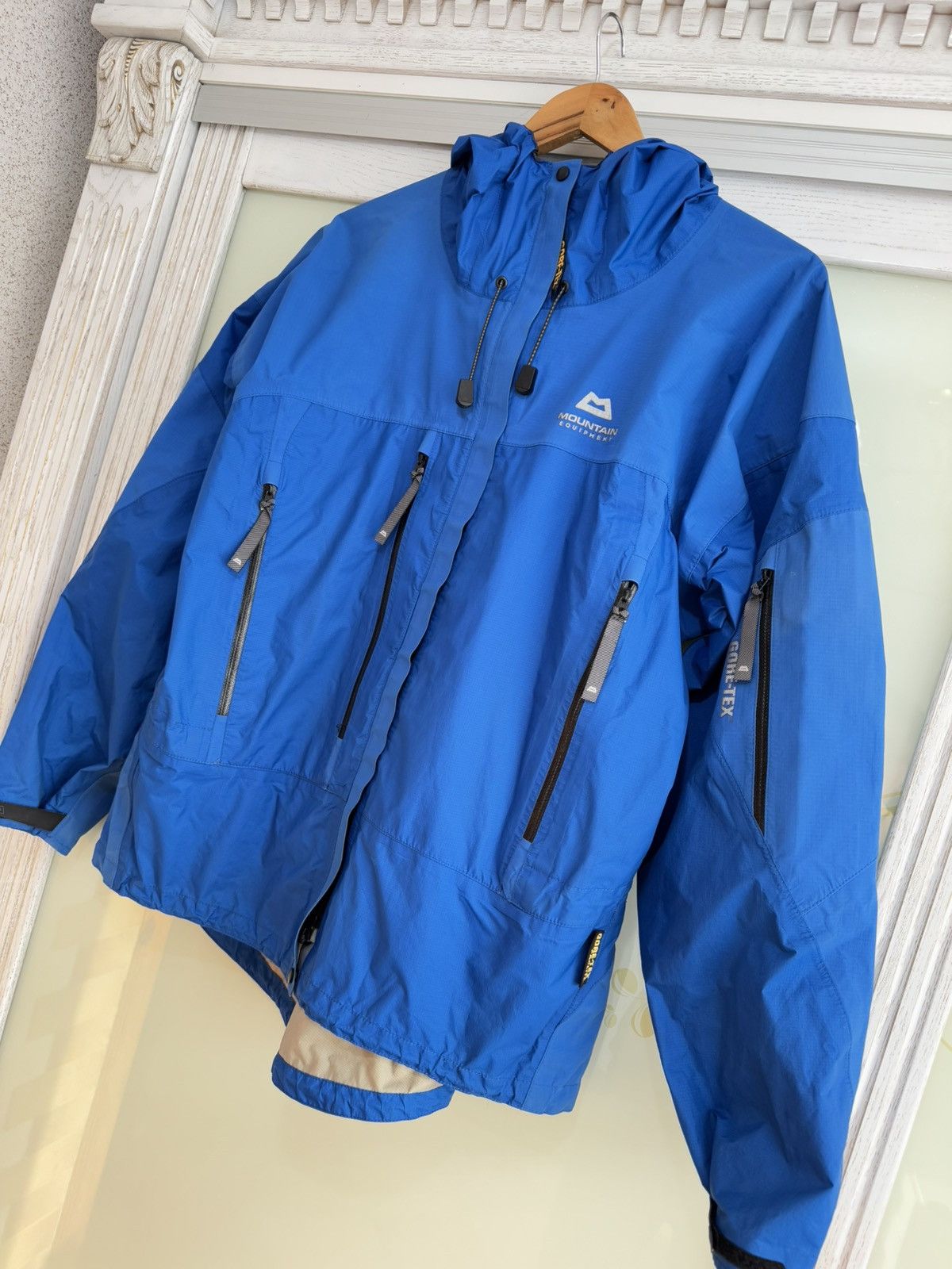 Goretex × Mountain Equipment × Mountain Equipment Company Mountain Equipment Gore-Tex Paclite Jacket Size US L / EU 52-54 / 3 - 3 Thumbnail