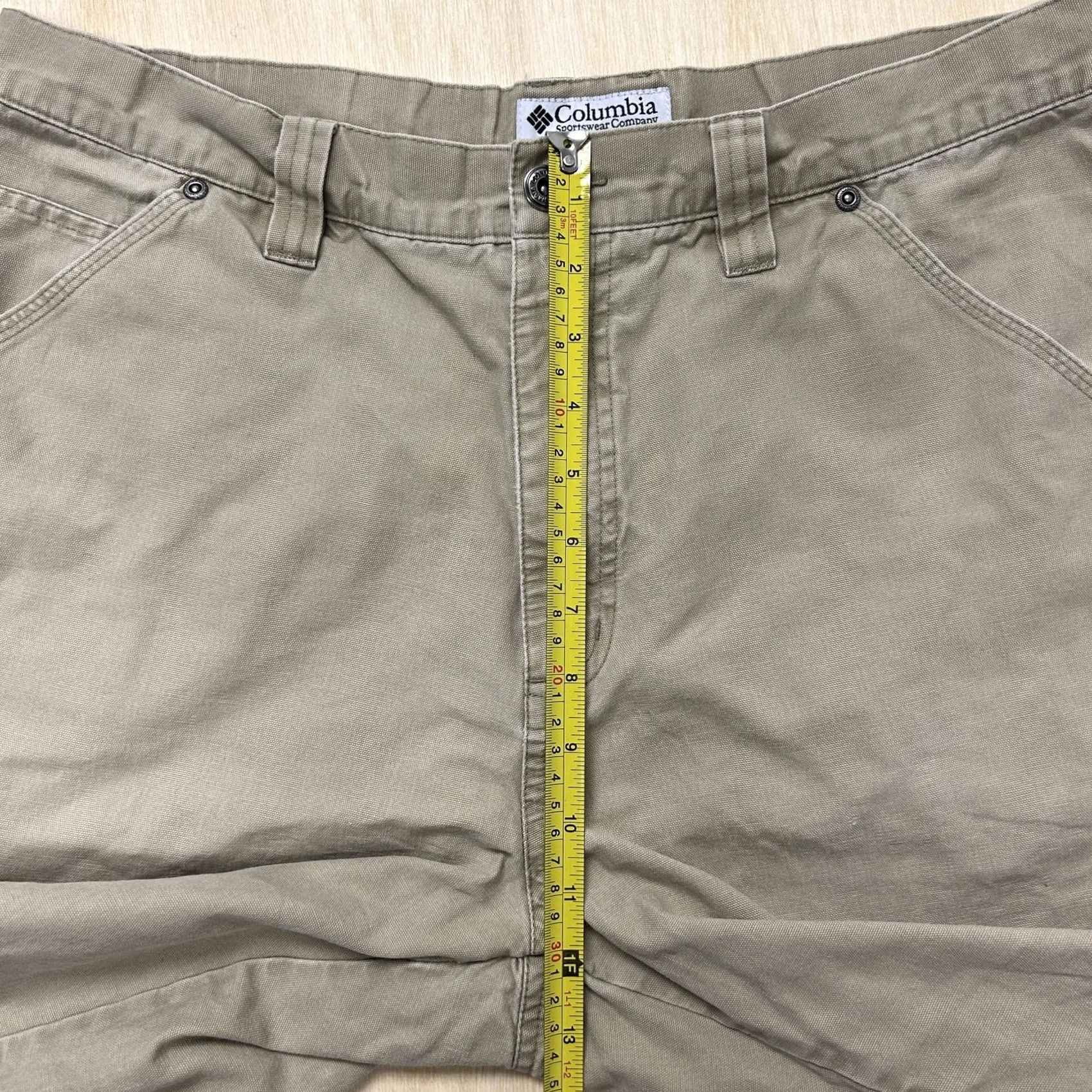 Vintage Columbia Chino Shorts Mens 36 Beige Canvas Utility Pockets 11 Inseam Workwear Size US 36 / EU 52 - 7 Thumbnail