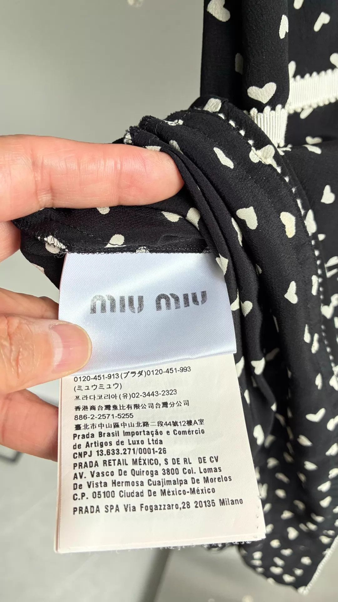 Miu Miu MIU MIU Black Heart Print Silk Navy Collar Dress Size XS / US 0-2 / IT 36-38 - 5 Thumbnail