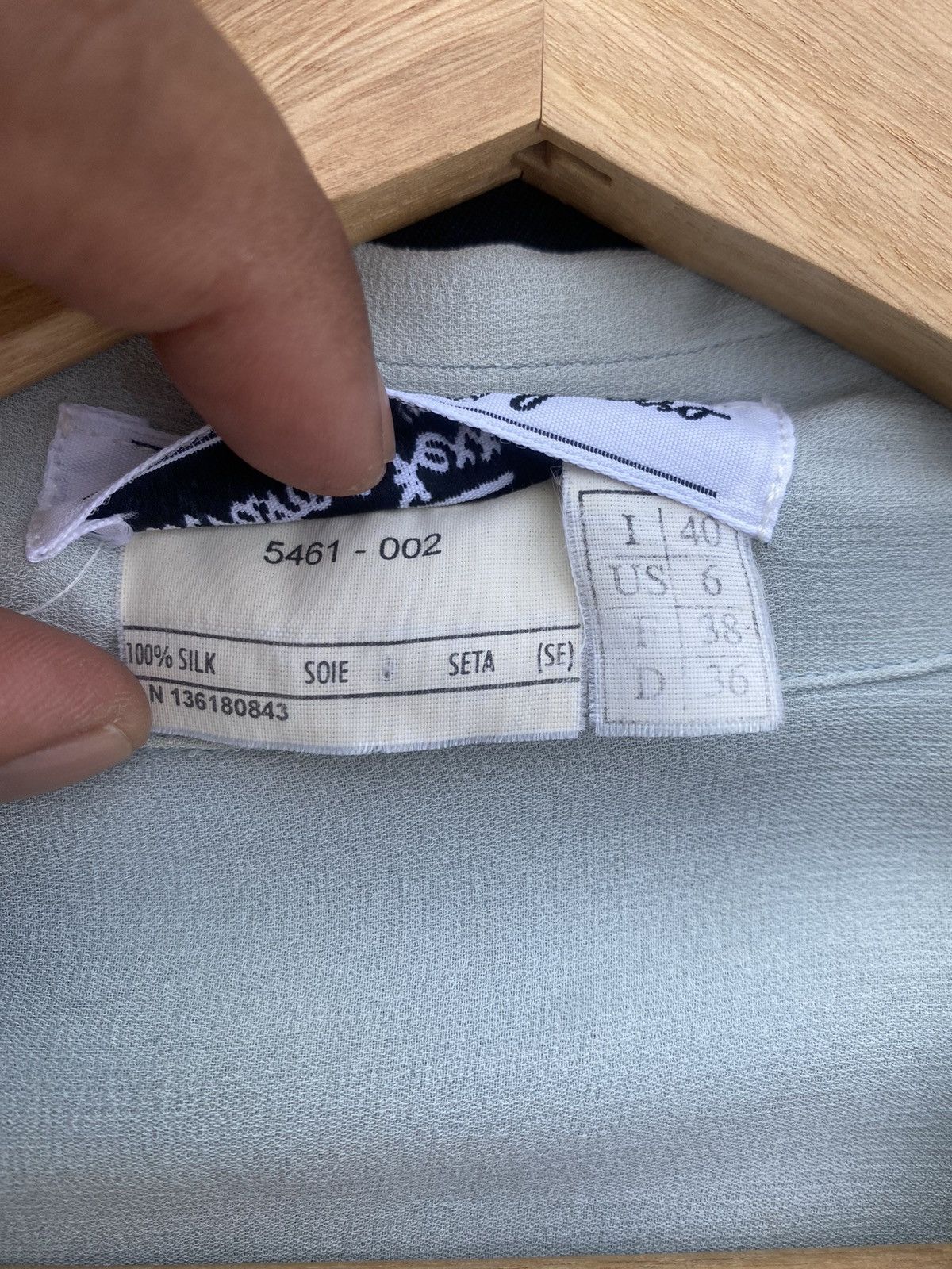 Salvatore Ferragamo Rare Vintage 90s Salvatore Ferragamo Buttons Shirt Size M / US 6-8 / IT 42-44 - 9 Thumbnail