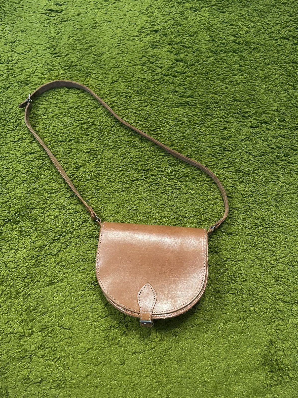 Genuine Leather 🇨🇭 1980s vintage real leather Switzerland army messenger bag Size ONE SIZE - 1 Thumbnail