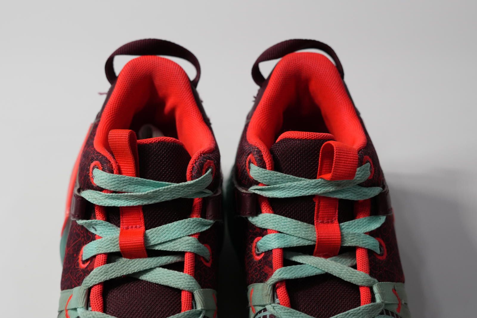 Nike Nike Sneaker Kid's 4Y Lebron Witness 7 Team Red Jade Size US 5 / EU 37 - 3 Thumbnail