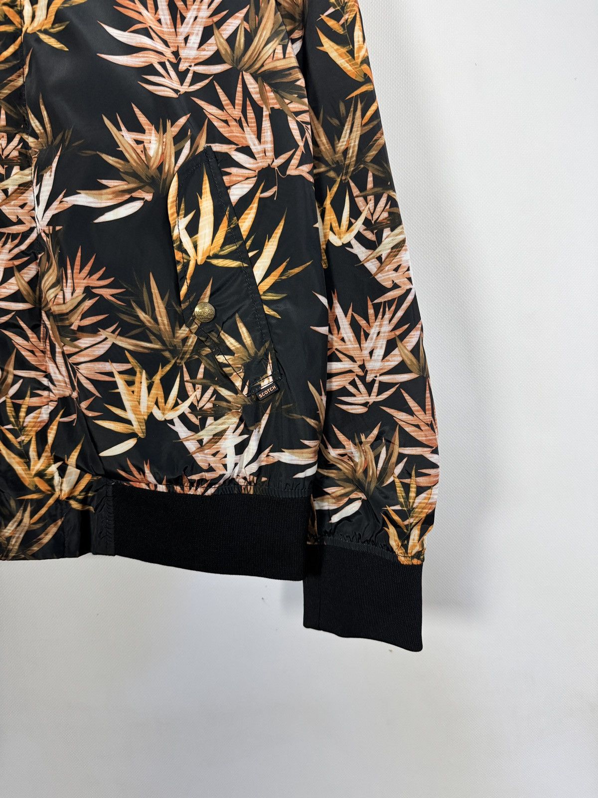 Scotch & Soda Scotch & Soda Lightweight Hooded Jacket Leaf Print Size M Size US M / EU 48-50 / 2 - 5 Thumbnail