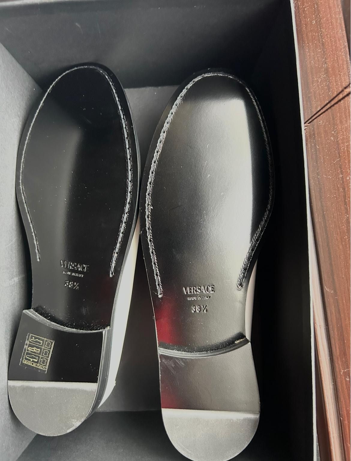 Versace Authentic Versace Medusa Leather Flats White Gold Size 8 Size US 8 / EU 41 - 5 Thumbnail