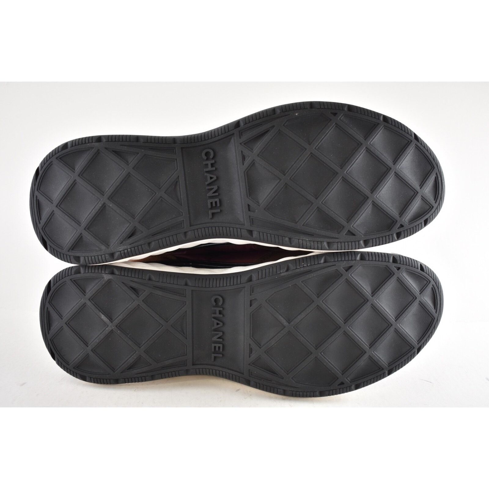 Chanel Chanel 21A Mens CC Logo Low Top Trainer Sneaker 44 11 Size US 11 / EU 44 - 9 Thumbnail