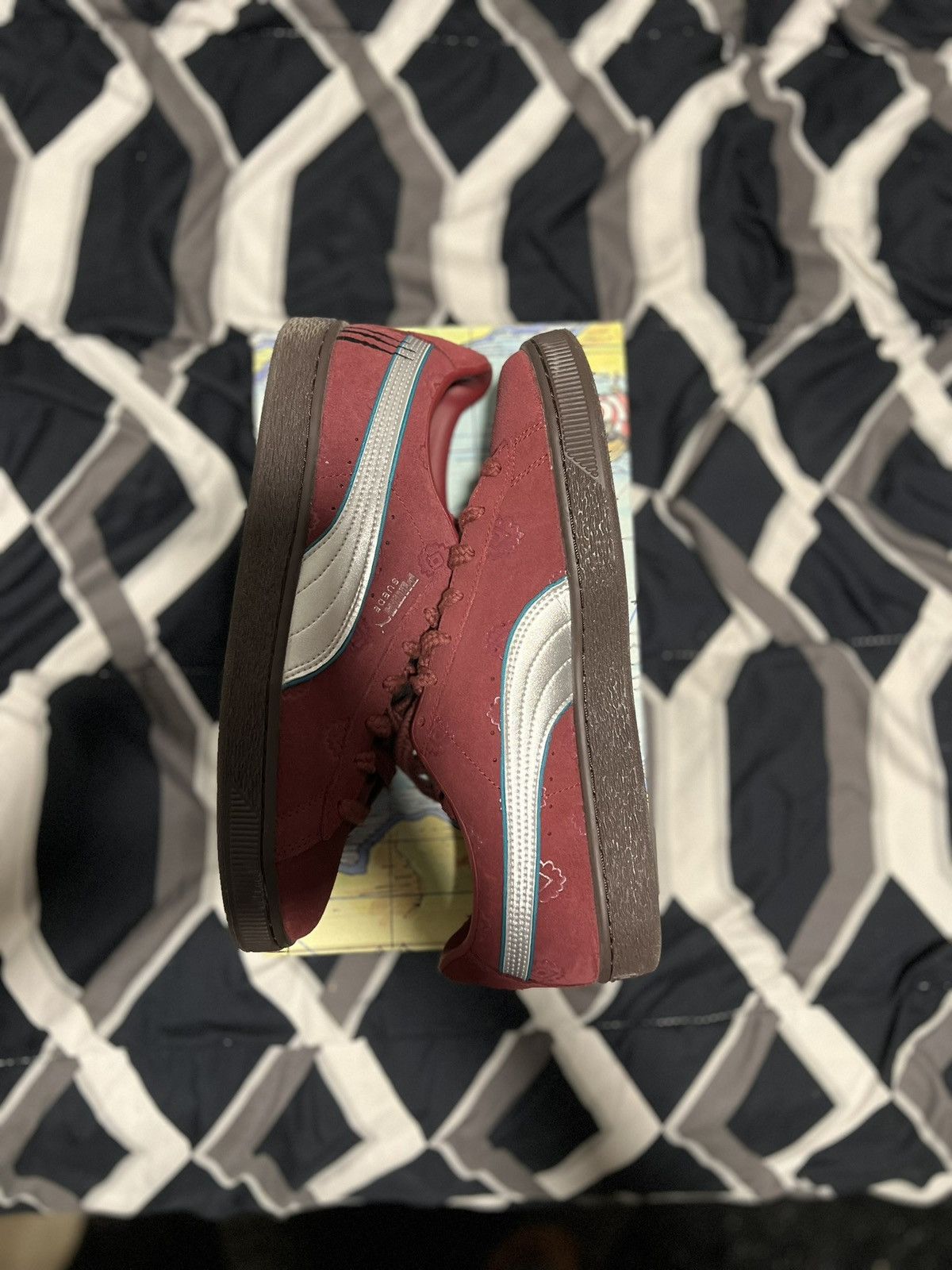 One Piece × Puma Puma Suede x One Piece “Red-Haired Shanks” Size US 10 / EU 43 - 2 Thumbnail