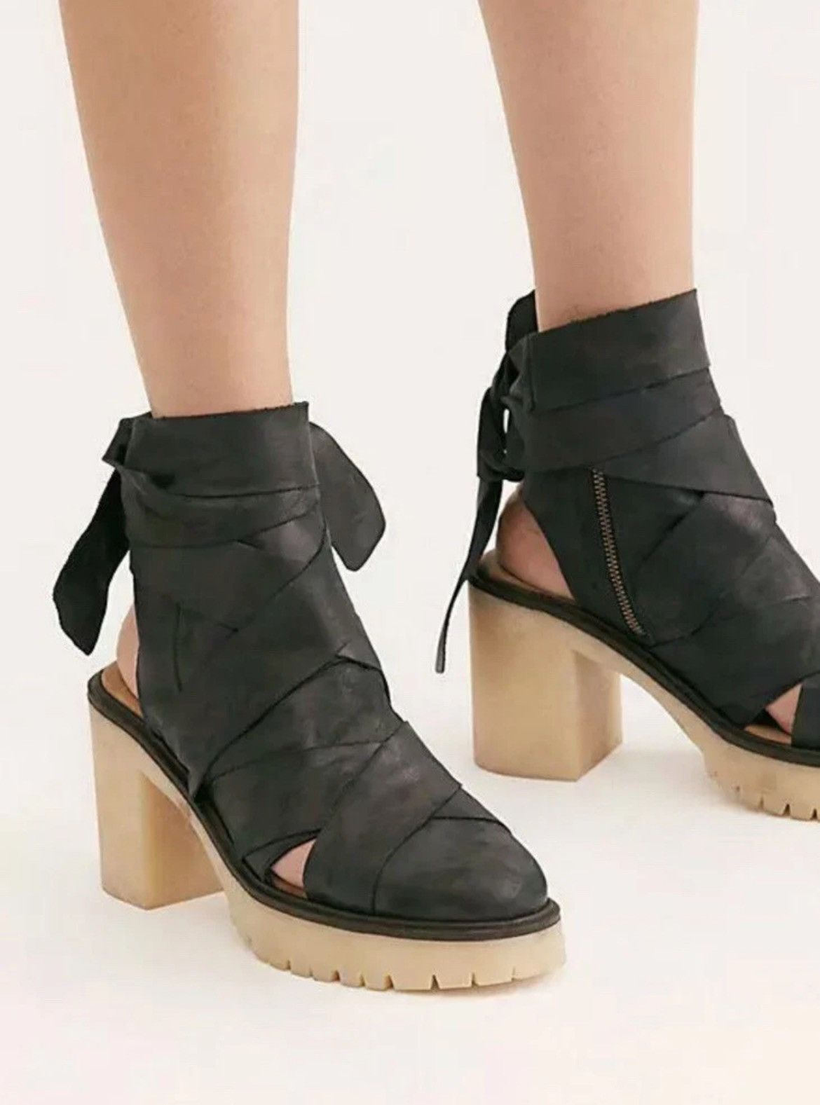 Free People Free People Womens Blake Black Ankle Strap Platform Heels 39 Size US 8 / IT 38 - 2 Thumbnail
