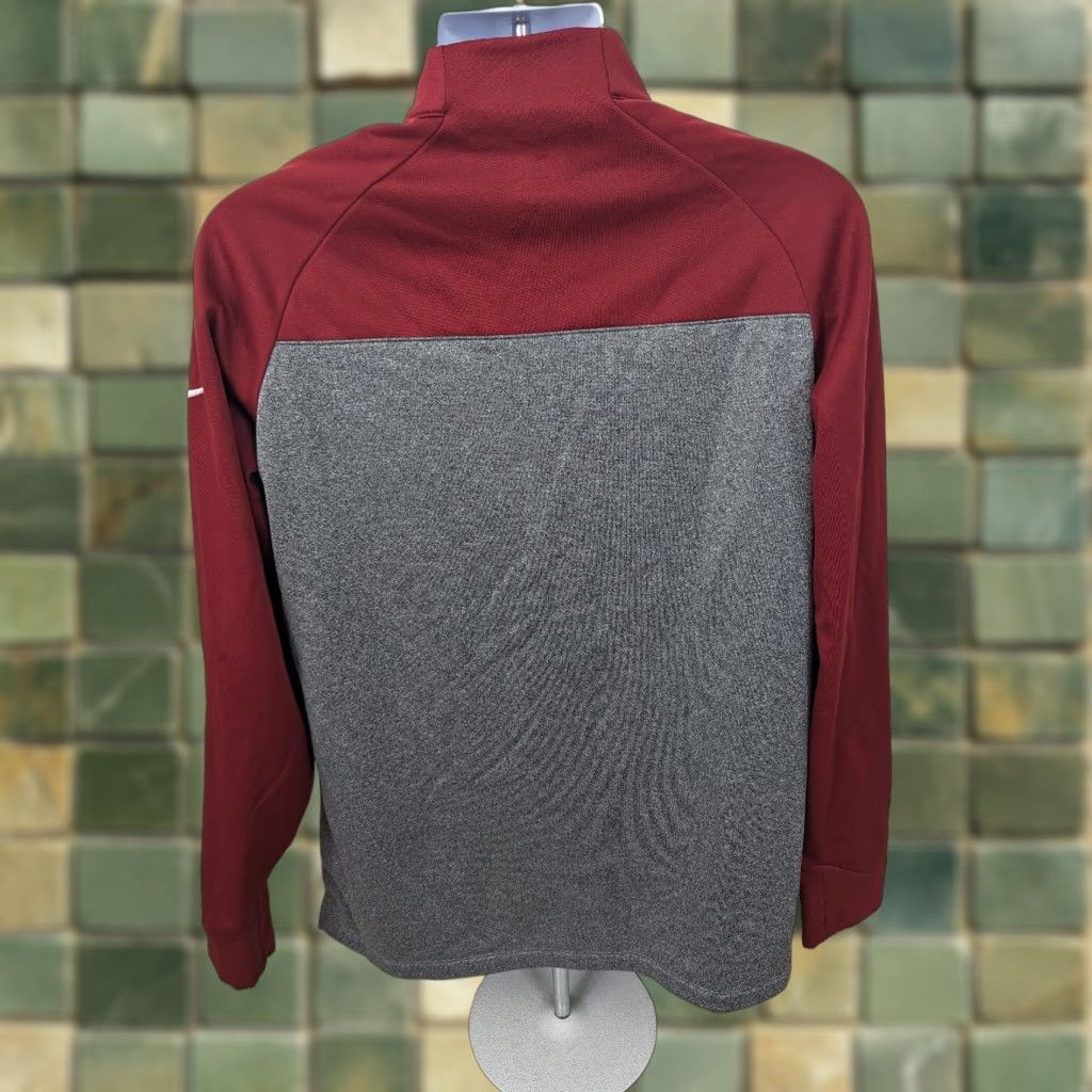 Nike **Nike Golf Mens 1/4 Zip Pullover Sweatshirt L Large Gray Red** User: Nike Golf Mens 1/4 Zip Pullover Sweatshirt L Large Gray Red Size US L / EU 52-54 / 3 - 1 Thumbnail