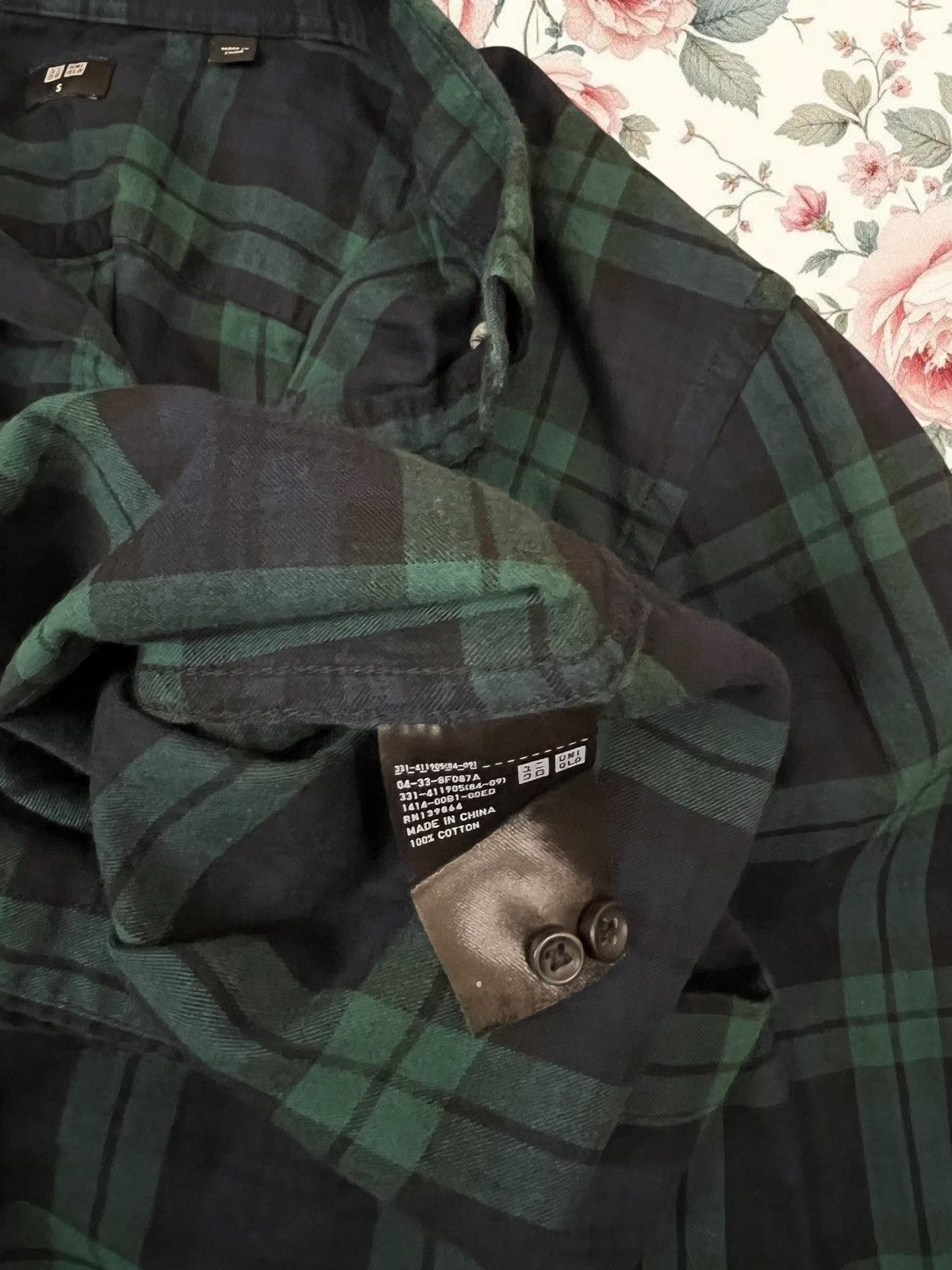Uniqlo Uniqlo checked shirt size S Size US S / EU 44-46 / 1 - 6 Thumbnail