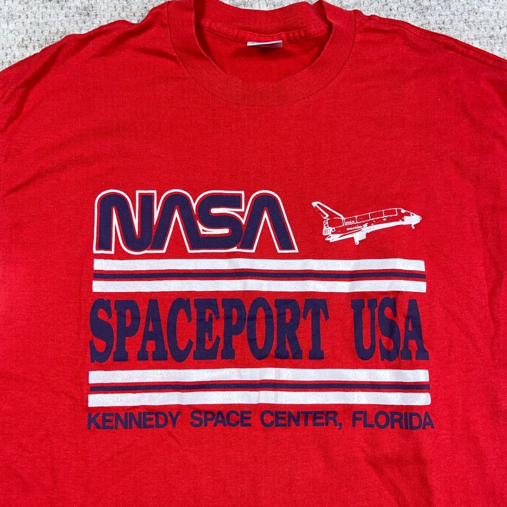 NASA VINTAGE NASA Shirt Men XL Red 80s 90s Single Stitch Kennedy Space Center Rocket Mens T-Shirt Crew Neck Cotton Logo Outdoors 90s Theme Size US XL / EU 56 / 4 - 3 Thumbnail
