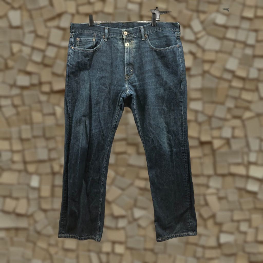Levi's Levi's 559 Jeans Mid Rise Dark Wash Blue 38x32 Mens Regular Straight Denim Cotton Blend 5-Pocket Belt Loops Blue Size US 38 / EU 54 - 1 Thumbnail