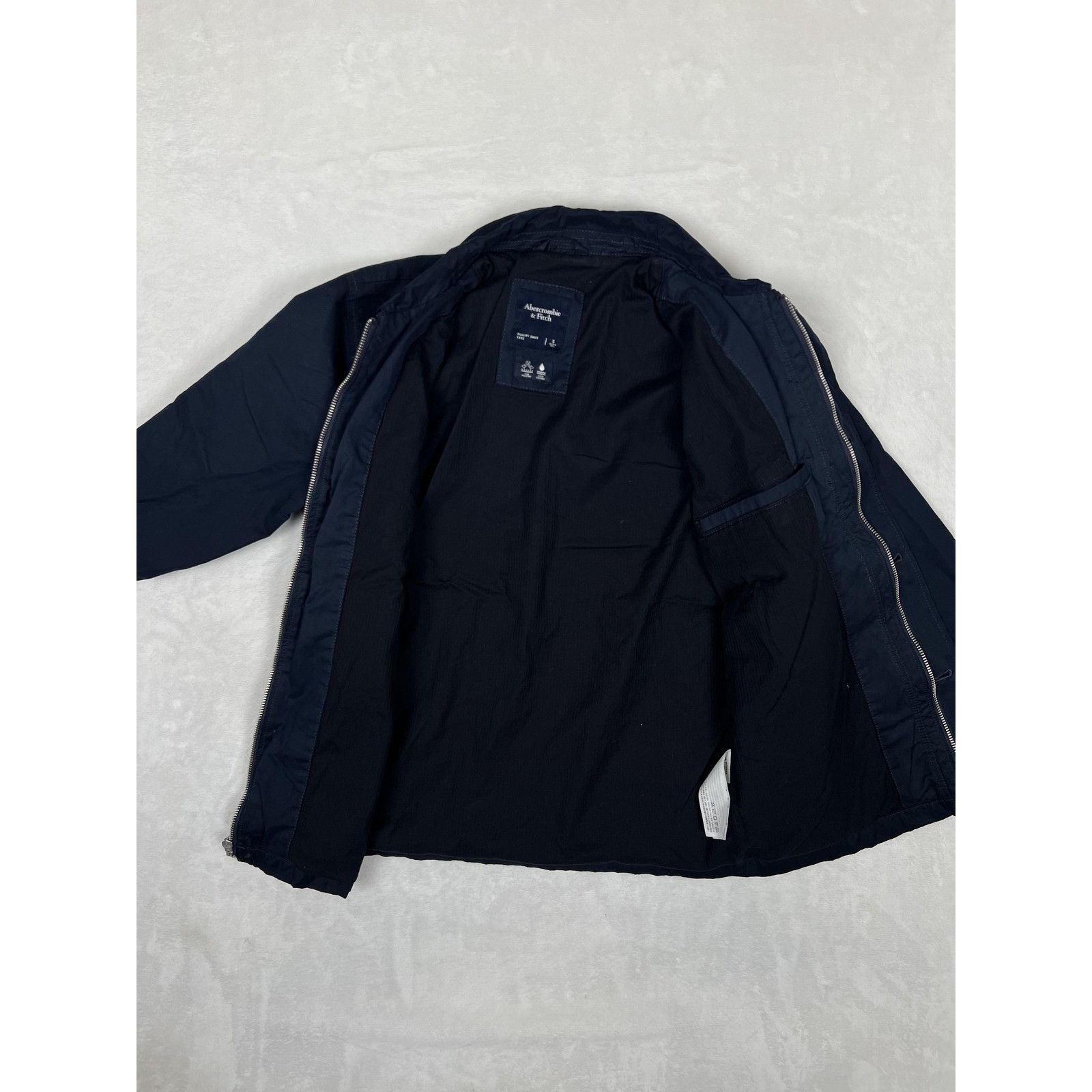 Abercrombie & Fitch Abercrombie & Fitch Jacket Mens Small Navy Windbreaker Lined Size US S / EU 44-46 / 1 - 7 Thumbnail