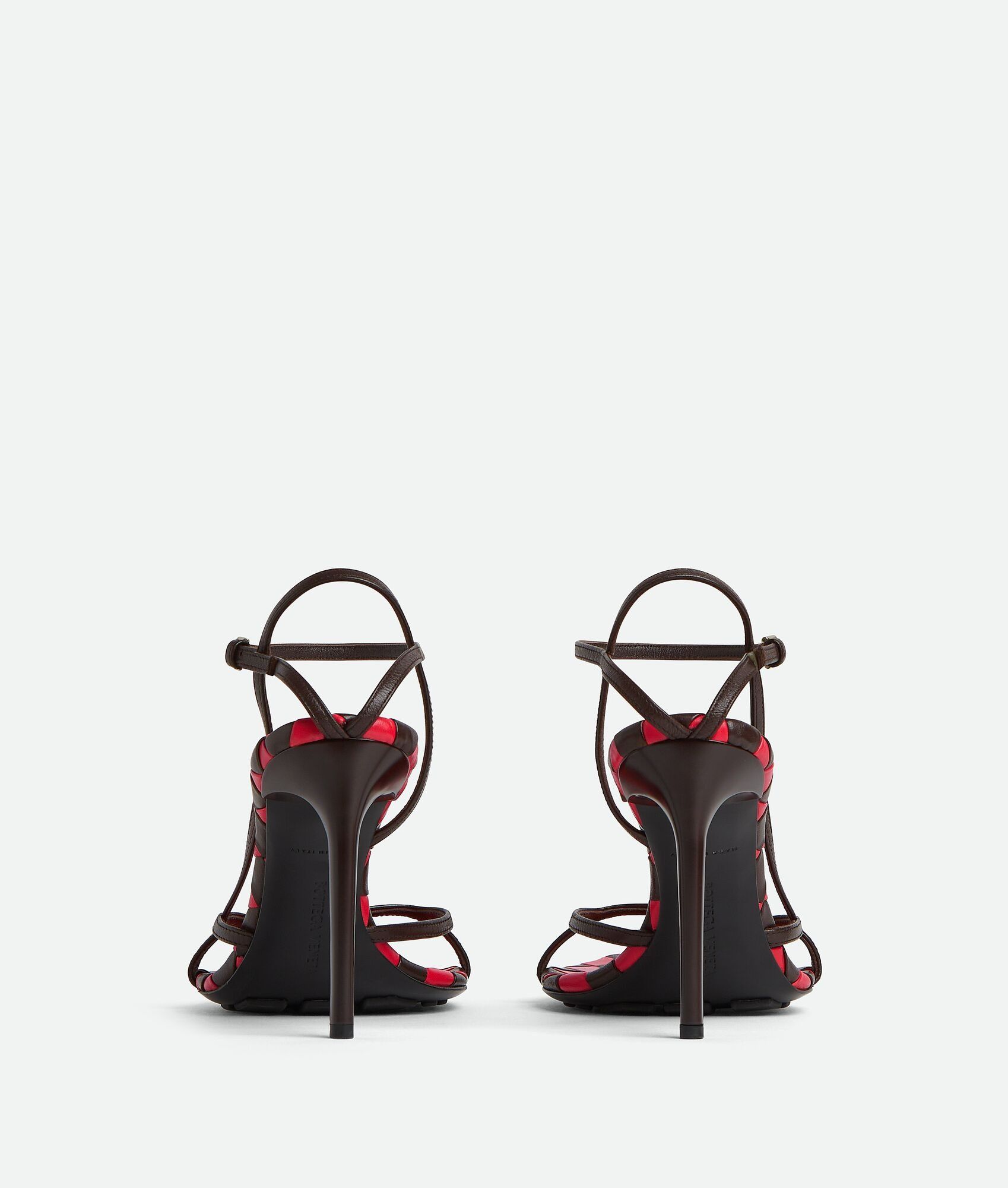 Bottega Veneta o1bcso1str0725 Leaf Sandals in Fondant/Vernis Size US 9 / IT 39 - 3 Thumbnail