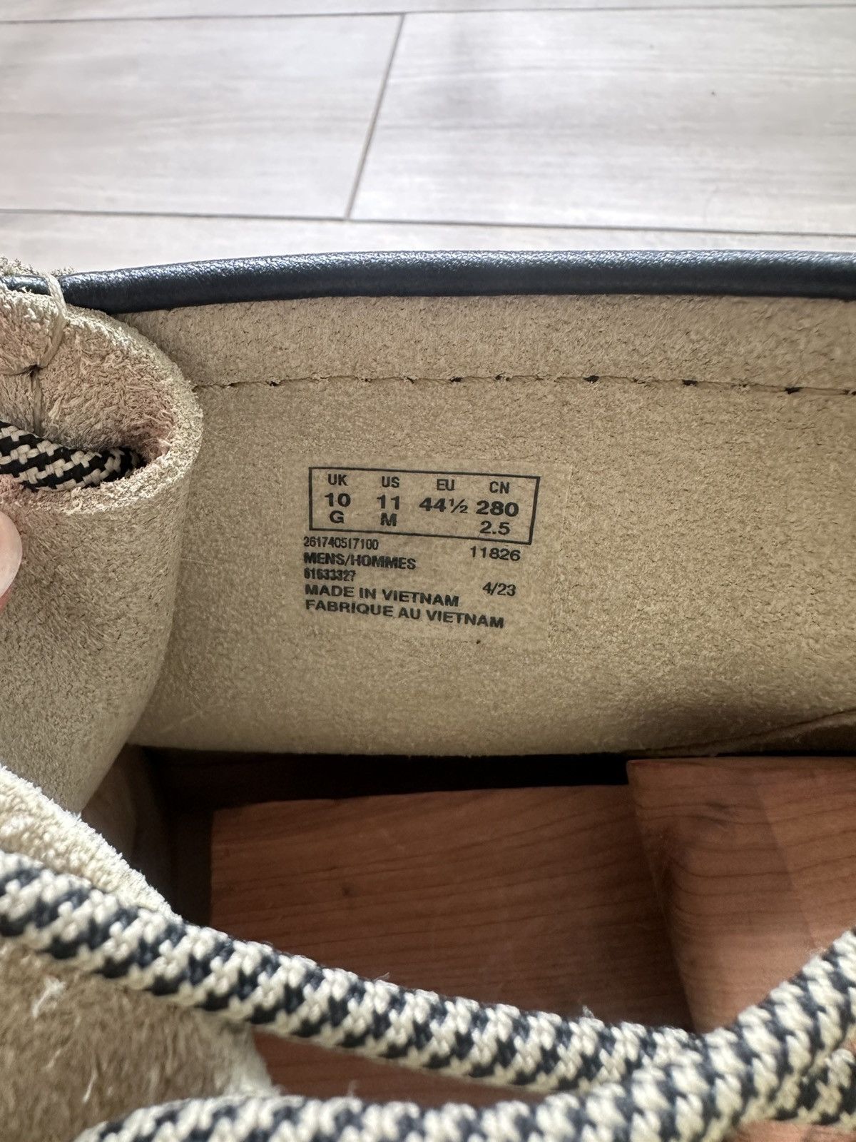 Clarks Clarks Wallabee Suede Beige / Black Size US 11 / EU 44 - 5 Thumbnail