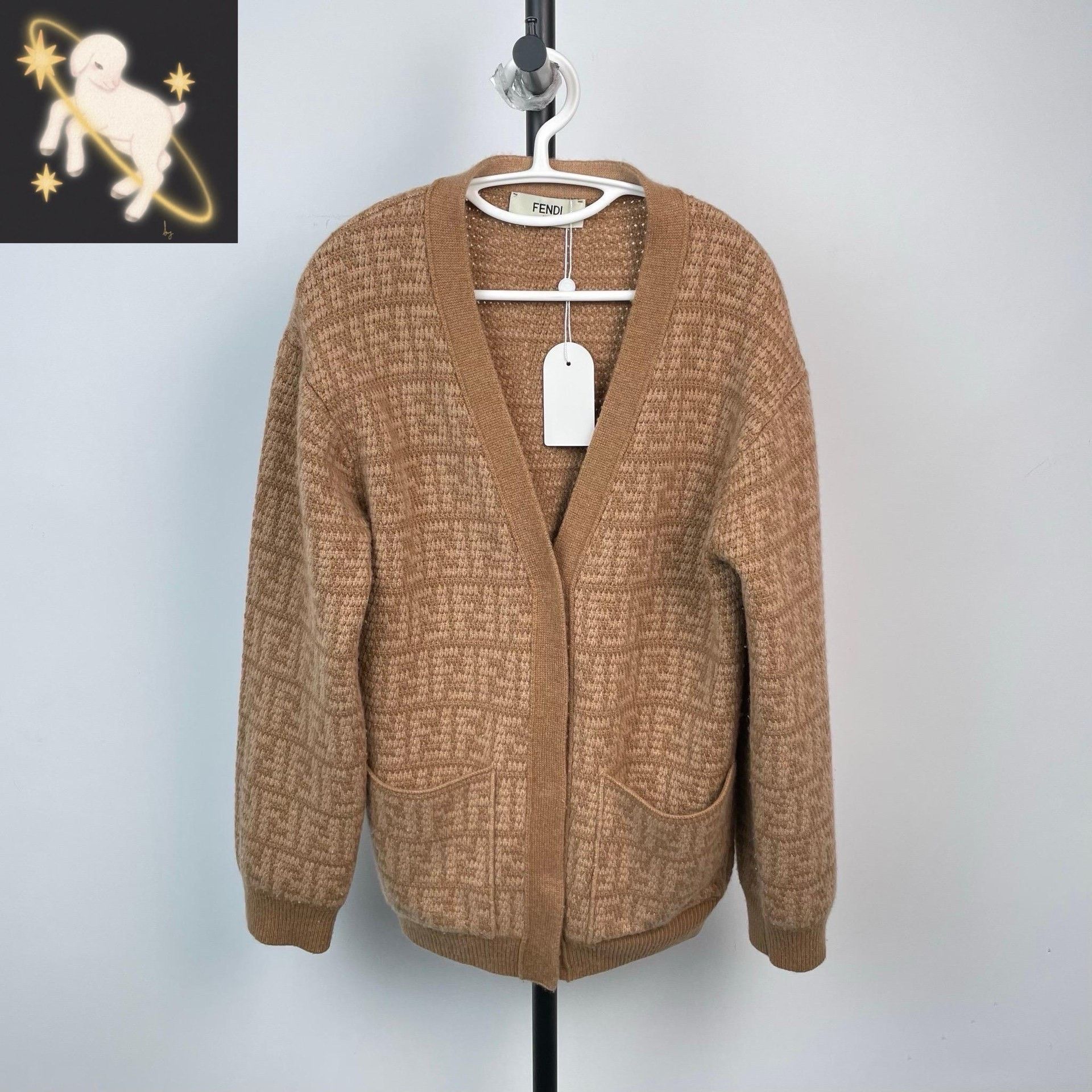 Fendi Fendi Retro Brown Sweater 23 Women Size XS / US 0-2 / IT 36-38 - 1 Thumbnail