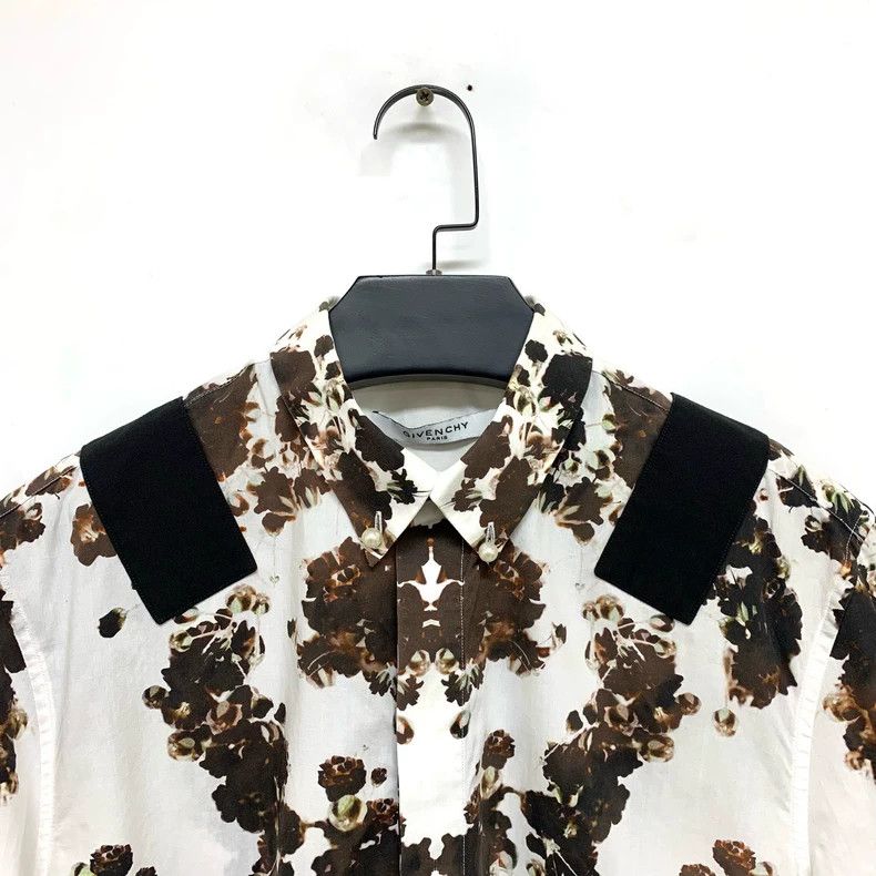 Givenchy Givenchy Size 39White Floral Shirt 2506-Nextarrow Size US XL / EU 56 / 4 - 2 Thumbnail