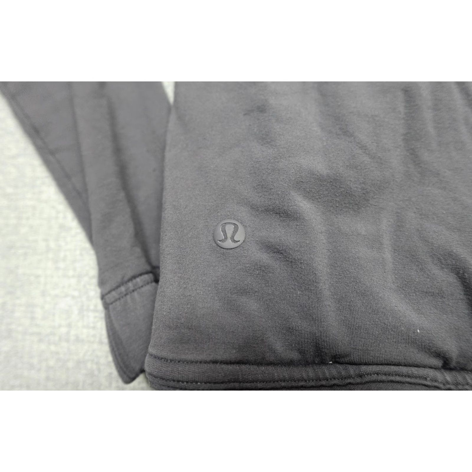 Lululemon Lululemon Hoodie Womens 6 Gray Pullover Lightweight Sweatshirt Zip Pocket Logo Crew Neck Long Sleeve CrossFit Casual Mockups not allowed Size M / US 6-8 / IT 42-44 - 7 Thumbnail