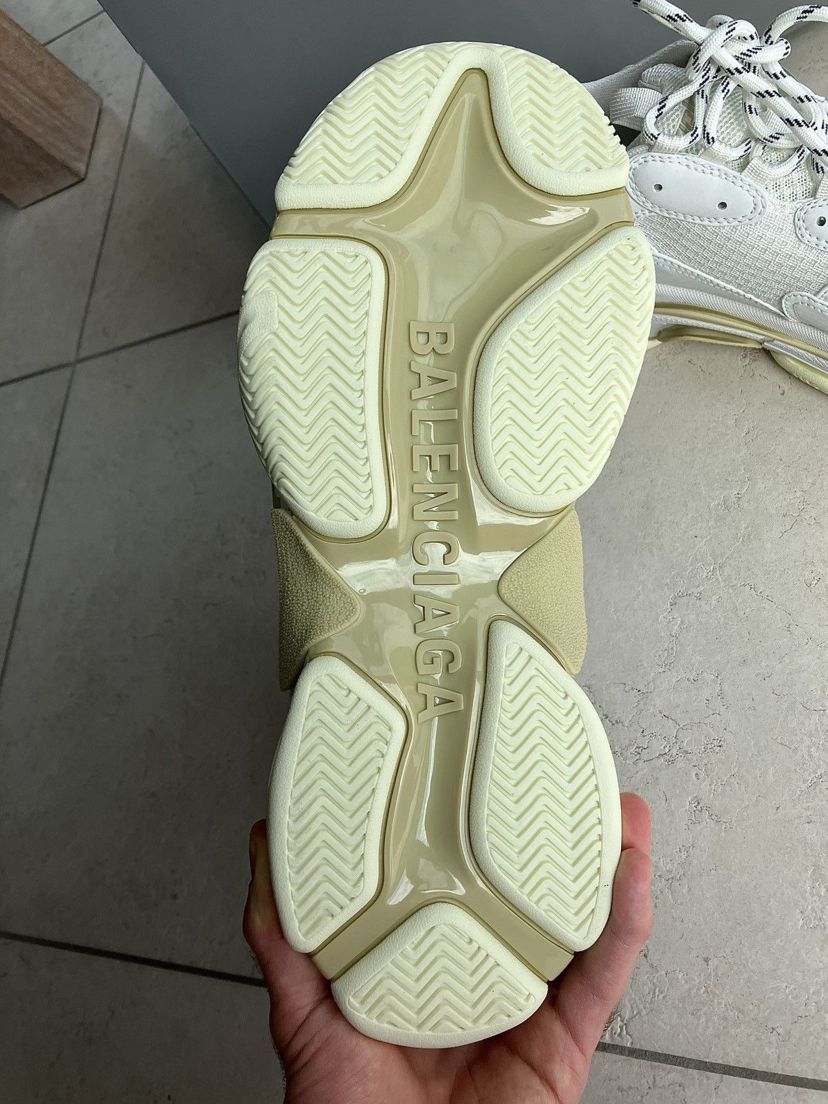 Balenciaga Balenciaga Triple S - White/ Creme - 44 Size US 11 / EU 44 - 3 Thumbnail