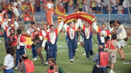 Other vintage Spain Olympics Track Jacket 1992 "Gold winners" Size US XL / EU 56 / 4 - 8 Thumbnail
