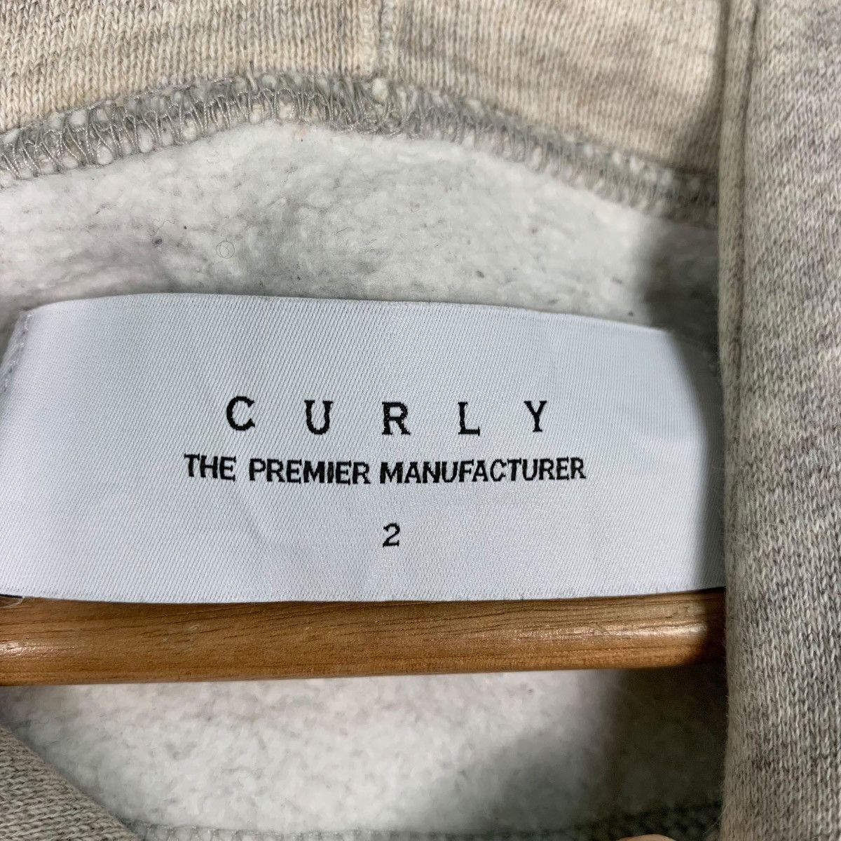 Japanese Brand CURLY Made in Japan Exclusive Pullover Hoodies #0747-C34 Size US M / EU 48-50 / 2 - 11 Thumbnail