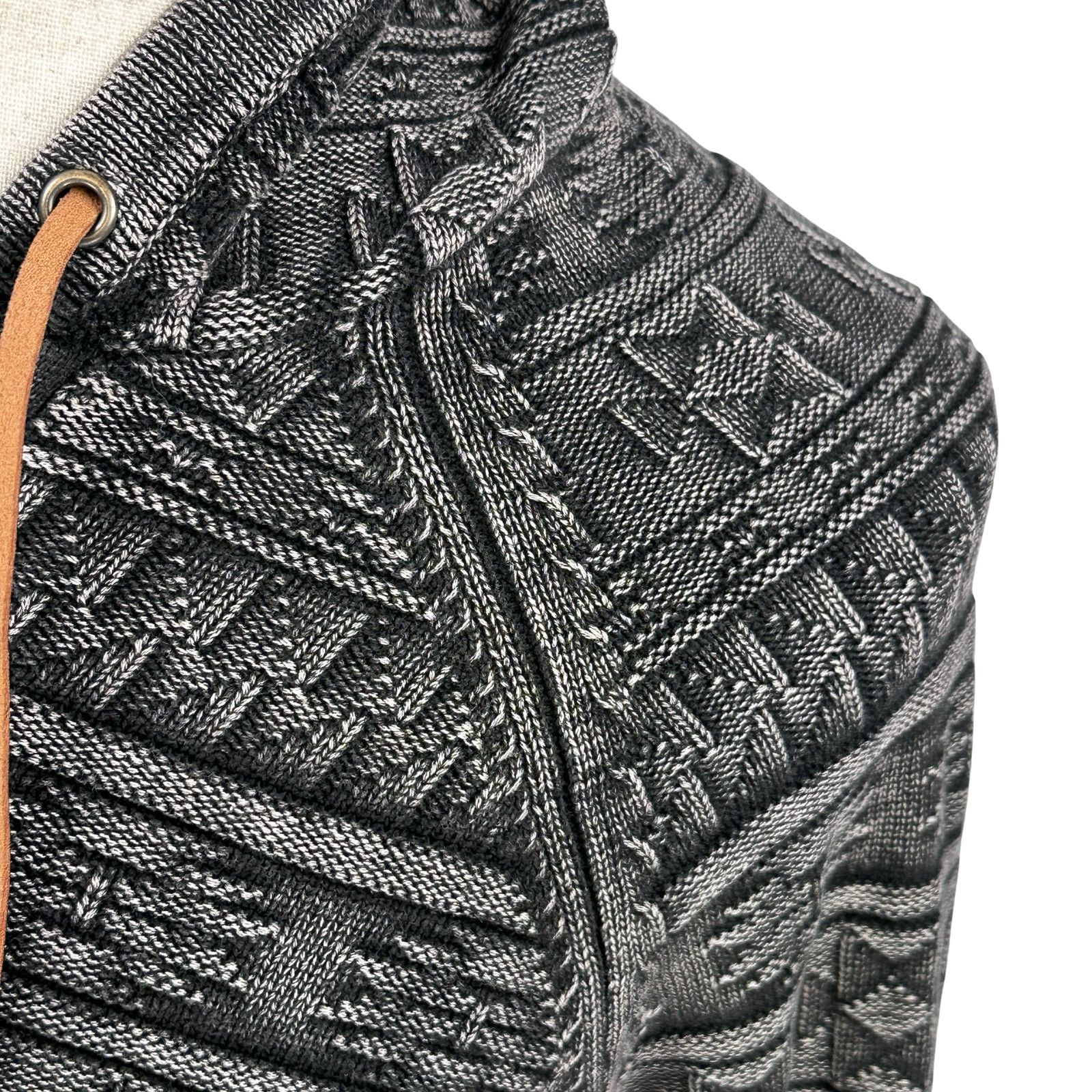 Carbon Carbon 2 Cobalt Hoodie Mens Medium Gray Tribal Aztec Henley Size US M / EU 48-50 / 2 - 3 Thumbnail