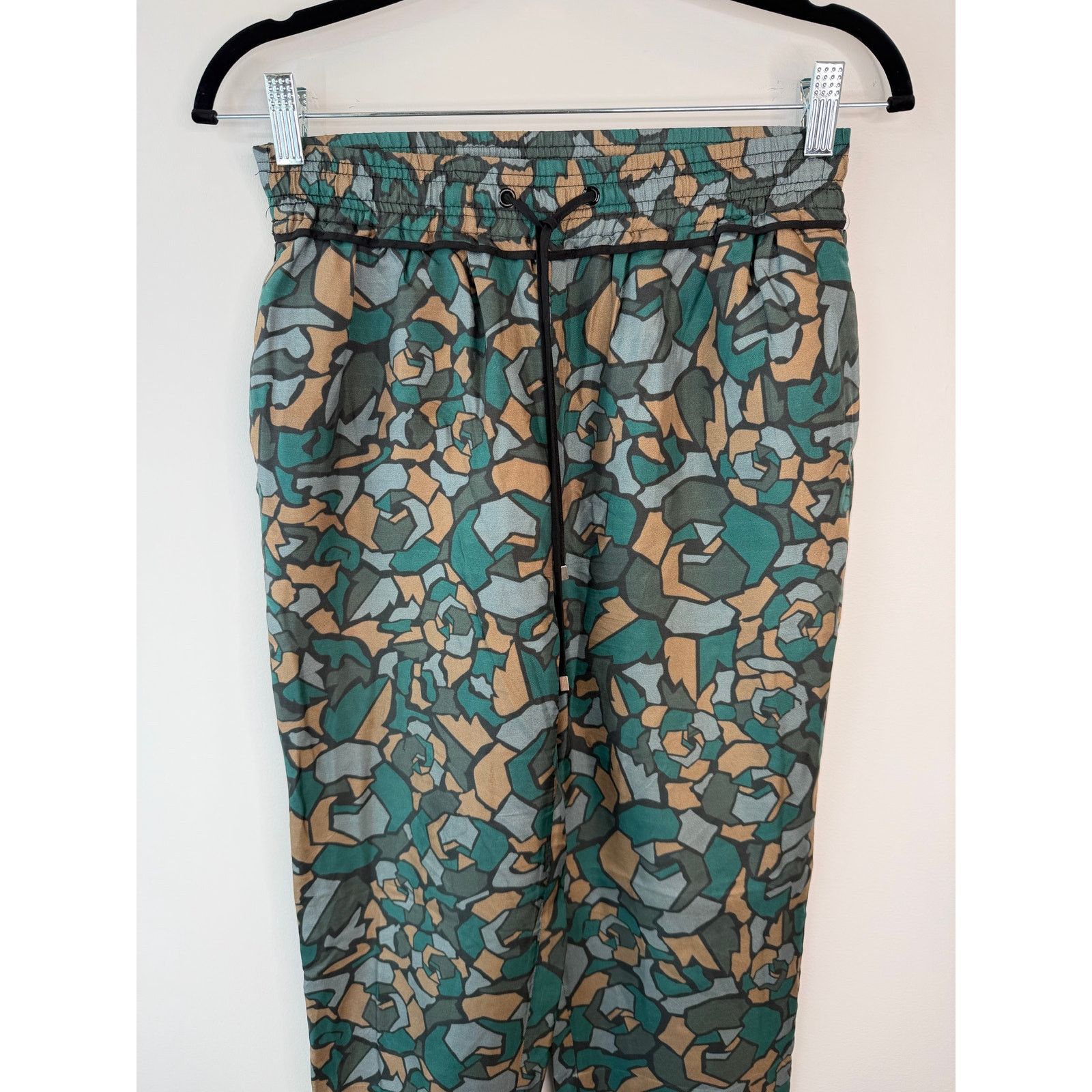 Ronny Kobo Ronny Kobo Camo Floral Army Print Cheran 100% Silk Pants Size 26" / US 2 / IT 38 - 2 Thumbnail