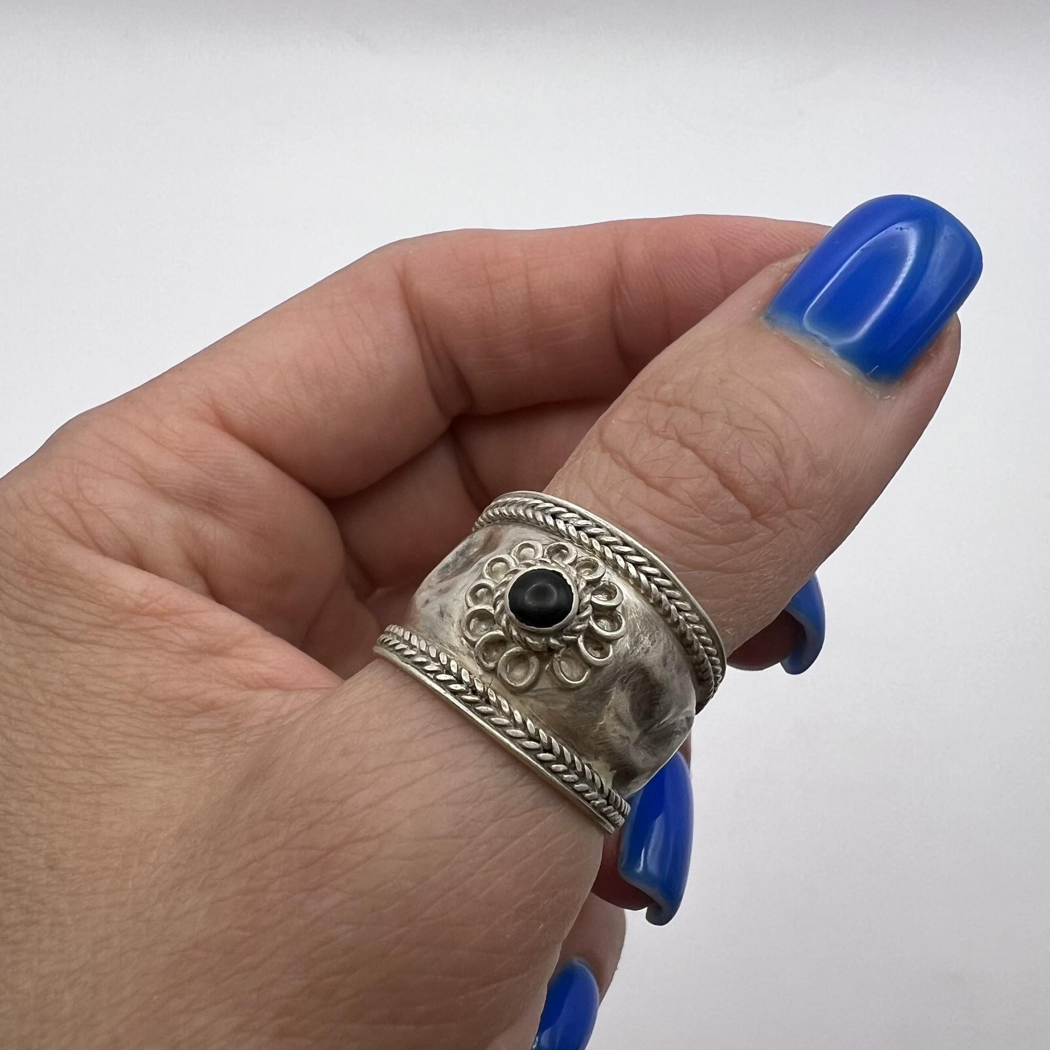 Vintage Vintage Sterling Silver 92 Jewelry Ring Signed Size 8.5 Size ONE SIZE - 4 Thumbnail