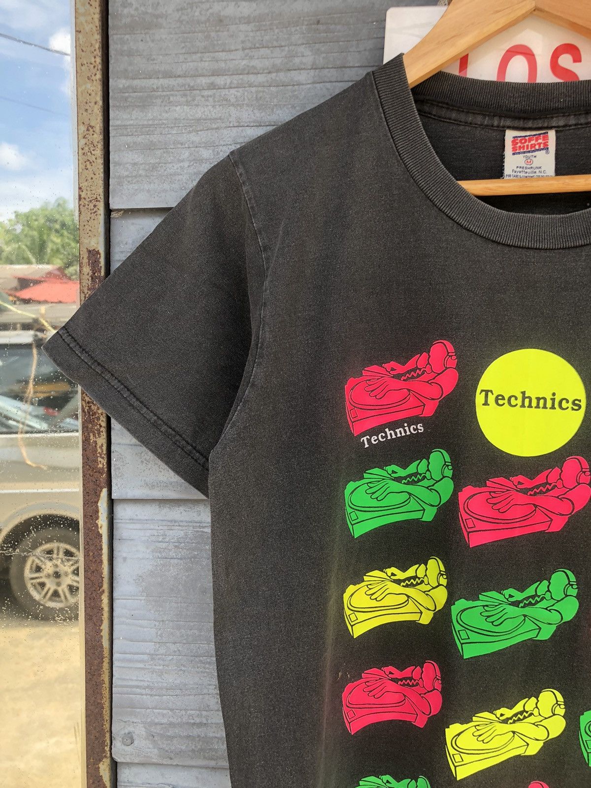 Vintage Vintage 90s Beauty Sunfaded Technics DJ Tshirts Size US S / EU 44-46 / 1 - 7 Thumbnail