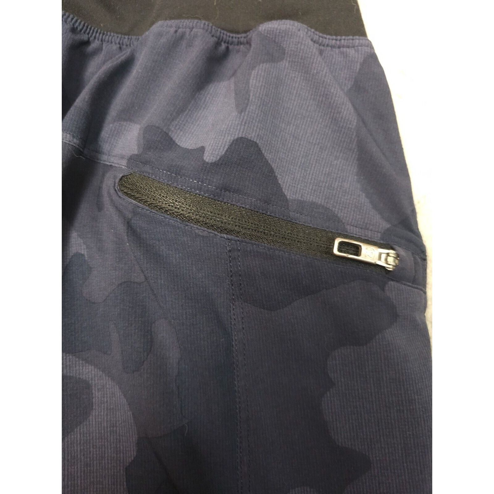 Lululemon Lululemon Mens Blue Linerless Camo Athletic Shorts EXCELLENT Size US 30 / EU 46 - 5 Thumbnail
