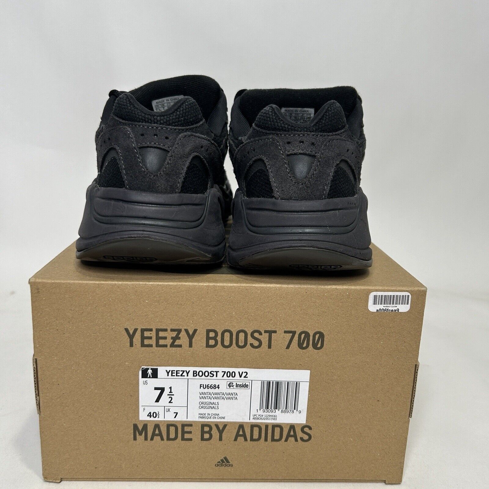 Adidas Adidas Yeezy Boost 700 V2 “Vanta” 2024 Size US 9 / IT 39 - 5 Thumbnail