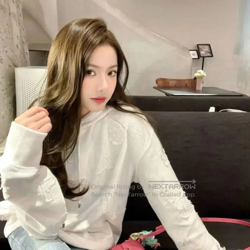 Chanel Chanel White Women's Sweatshirt with Logo Design . Size S / US 4 / IT 40 - 6 Thumbnail