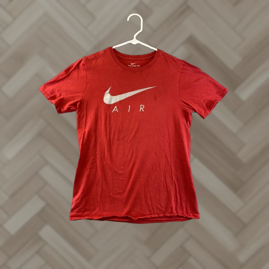 Nike Nike T-Shirt Men Short Sleeve Swoosh Logo Red 89-16 / S / Regular / Cotton / Nike 89-16 Size US S / EU 44-46 / 1 - 1 Thumbnail