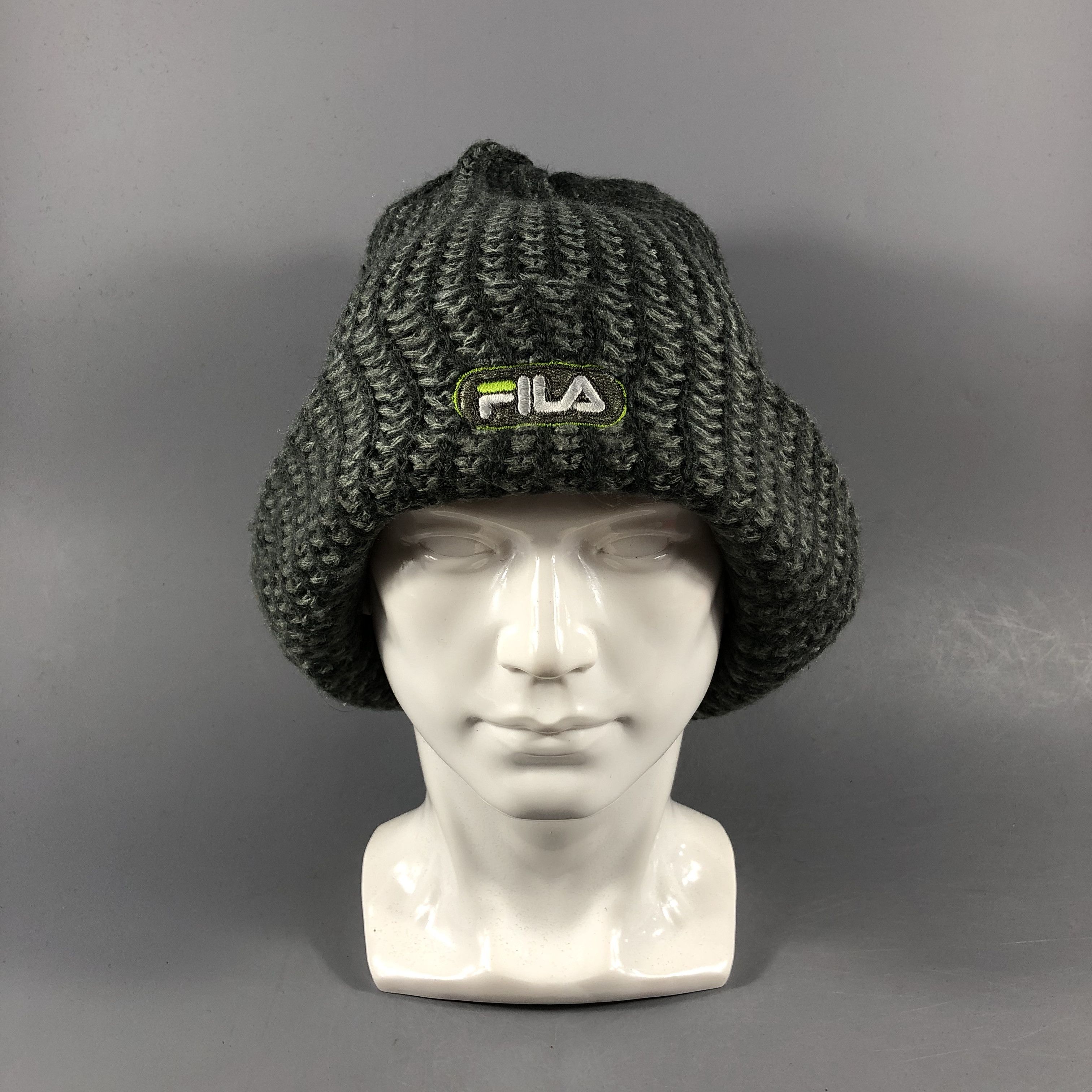 Fila Fila Slouchy Knit Beanie Snowcap Snow Hat B975 Size ONE SIZE - 1 Thumbnail