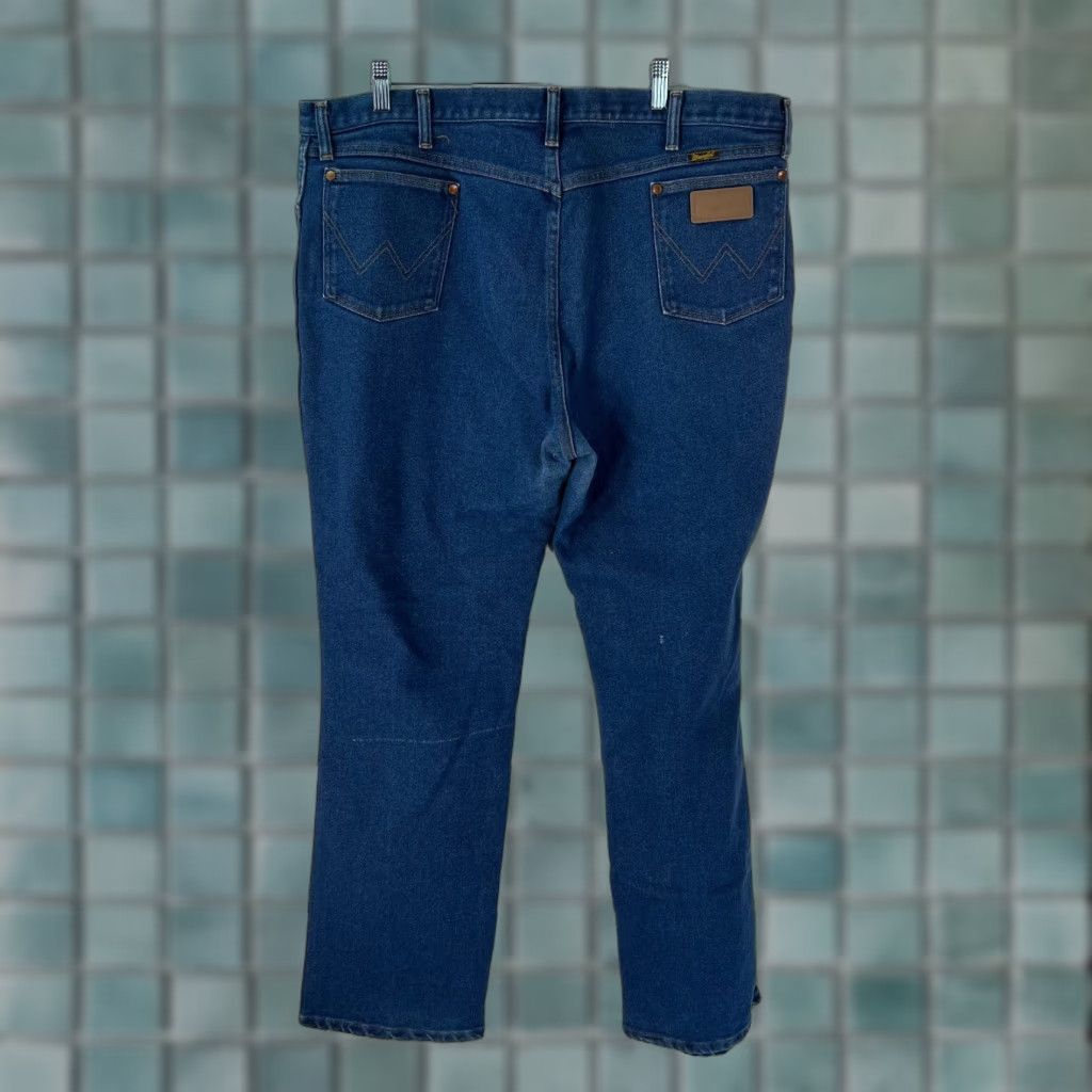 Wrangler Wrangler Jeans Men Mid Rise Straight Blue 42X34 Denim Belt Loops 4-Pocket Regular Size Type Jeans Mens/Blue/Denim Size US 42 / EU 58 - 1 Thumbnail