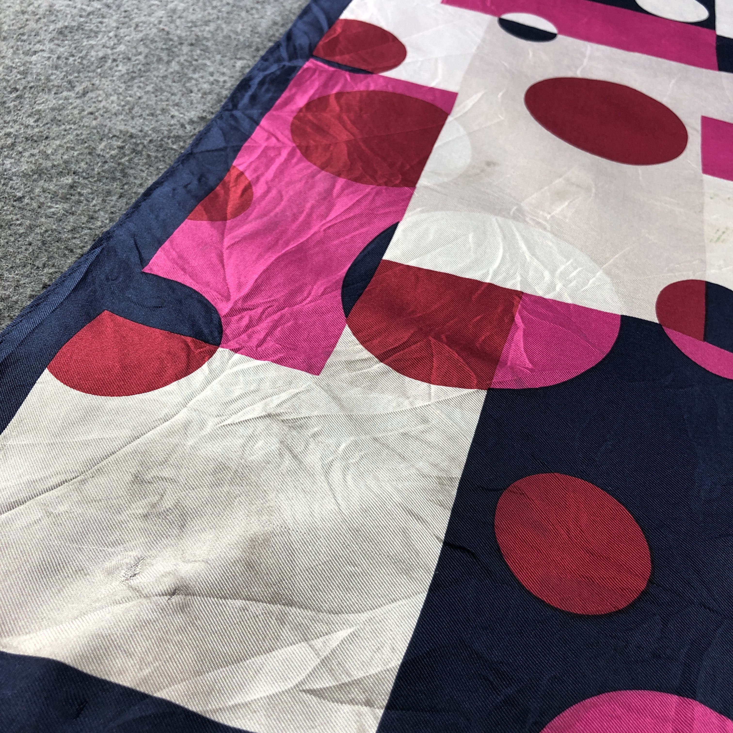 Japanese Brand Vintage Luxury Abstract Silk Scarf M1283 Size ONE SIZE - 6 Thumbnail