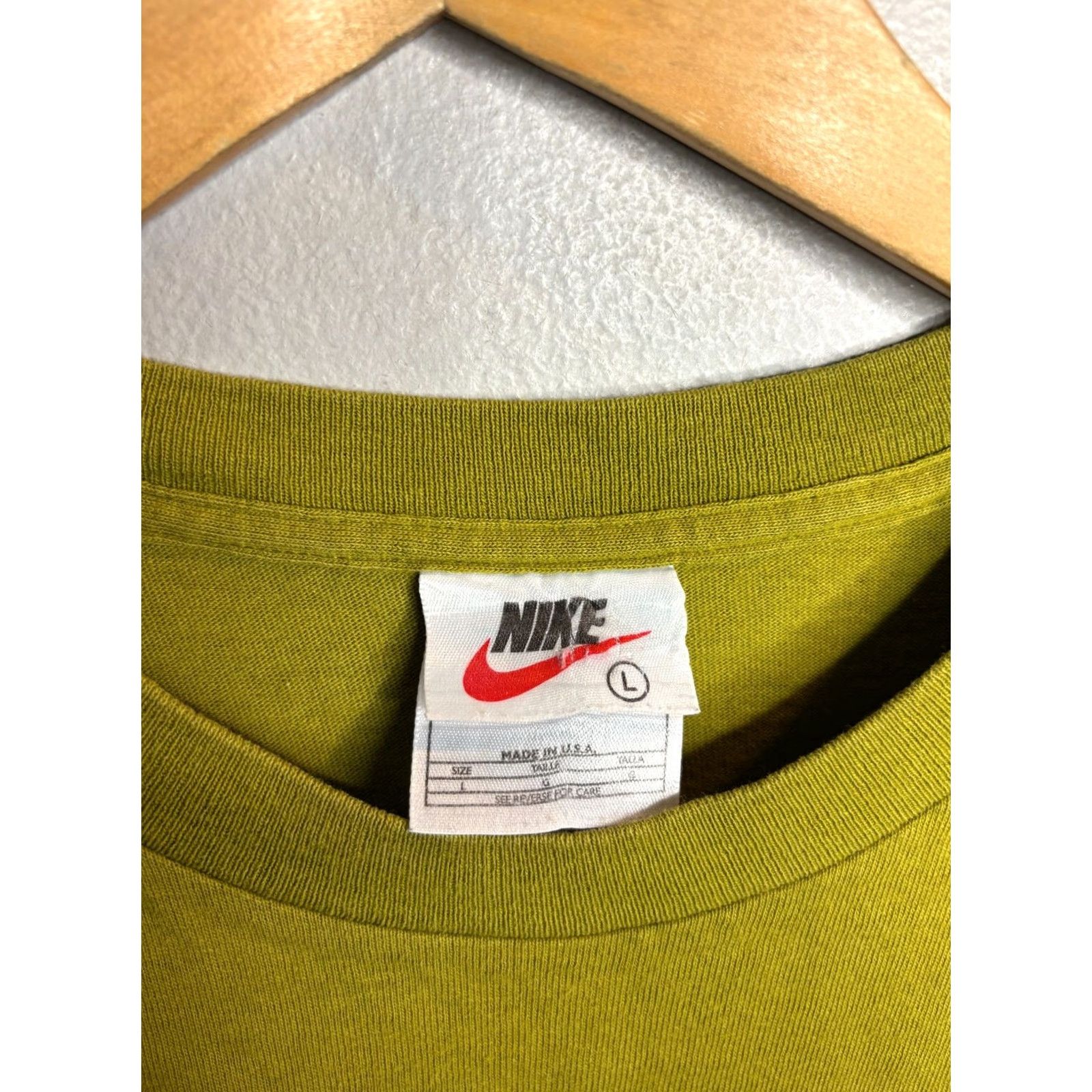 Nike Nike Crew T-Shirt Mens L Yellow 90s Nike Air Logo USA Made Vintage 5843 Size US L / EU 52-54 / 3 - 3 Thumbnail