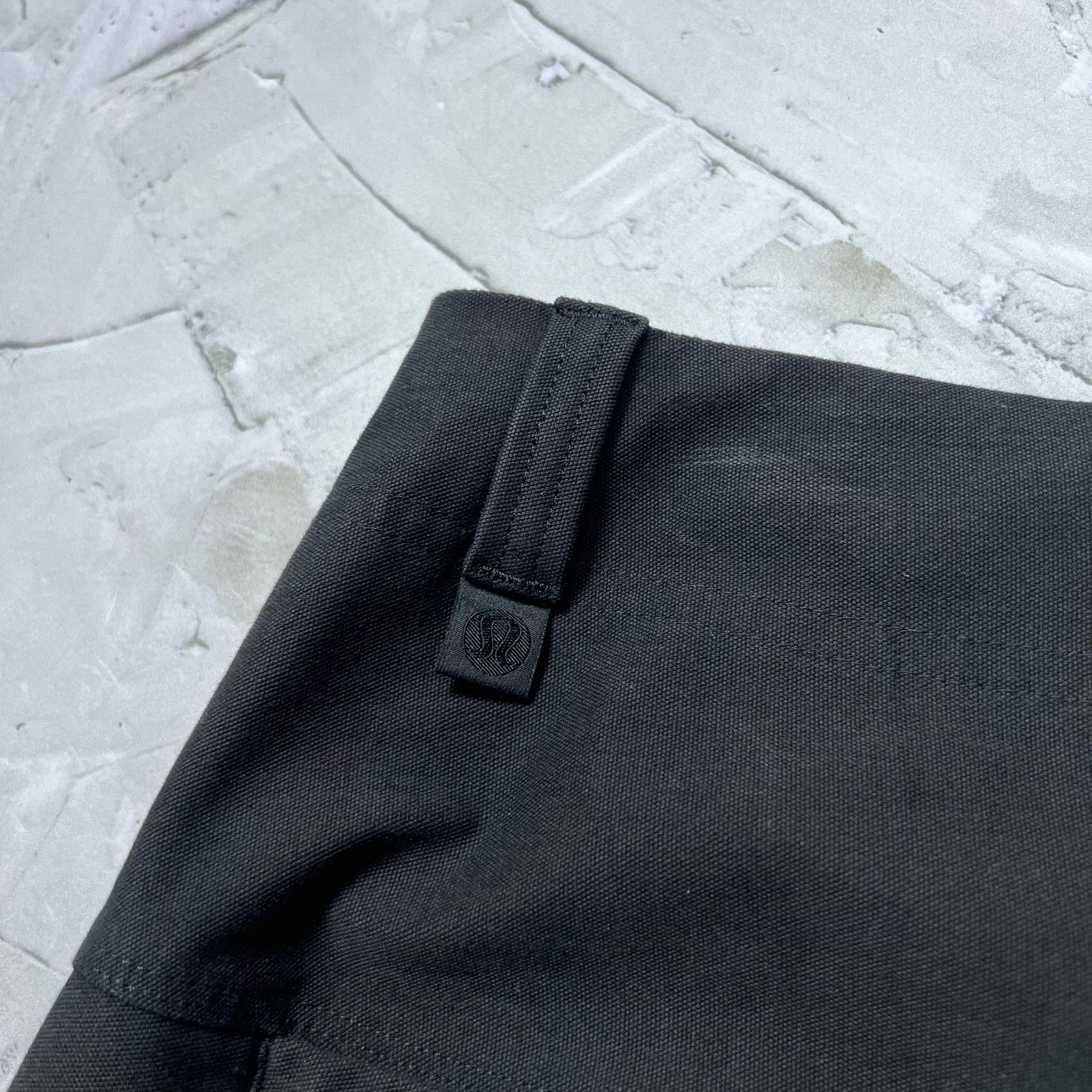 Lululemon Lululemon Utilitech Carpenter Pant Black Straight Leg Sz 38 Size US 38 / EU 54 - 7 Thumbnail