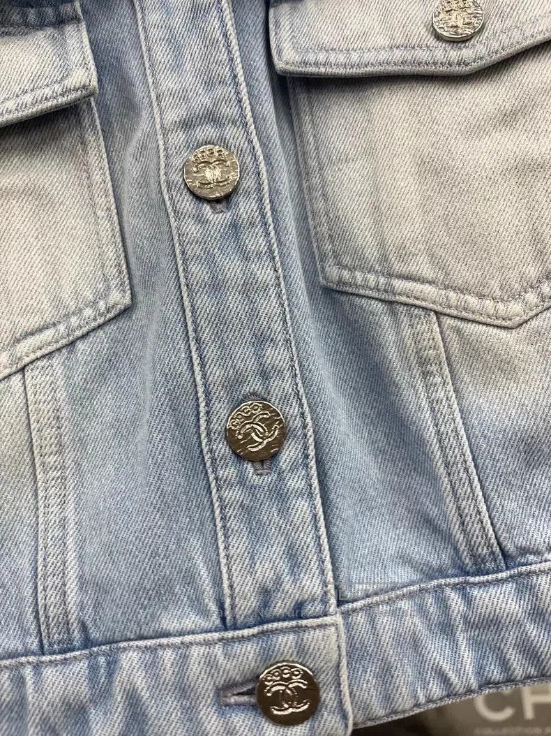 Chanel Chanel 24M Coco Beach Denim Jacket. Size US M / EU 48-50 / 2 - 2 Thumbnail
