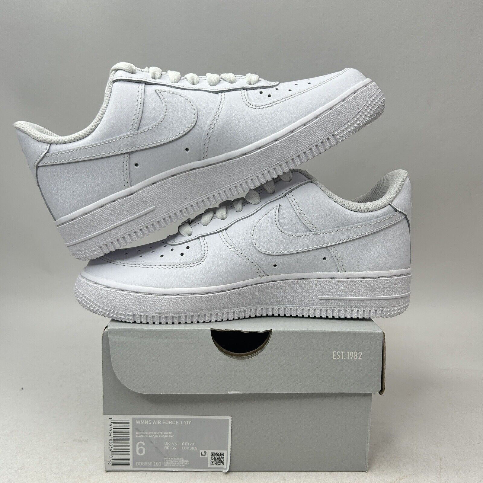 Nike Nike Air Force 1 Low 07’ “Triple White” 2024 Size US 6 / IT 36 - 3 Thumbnail