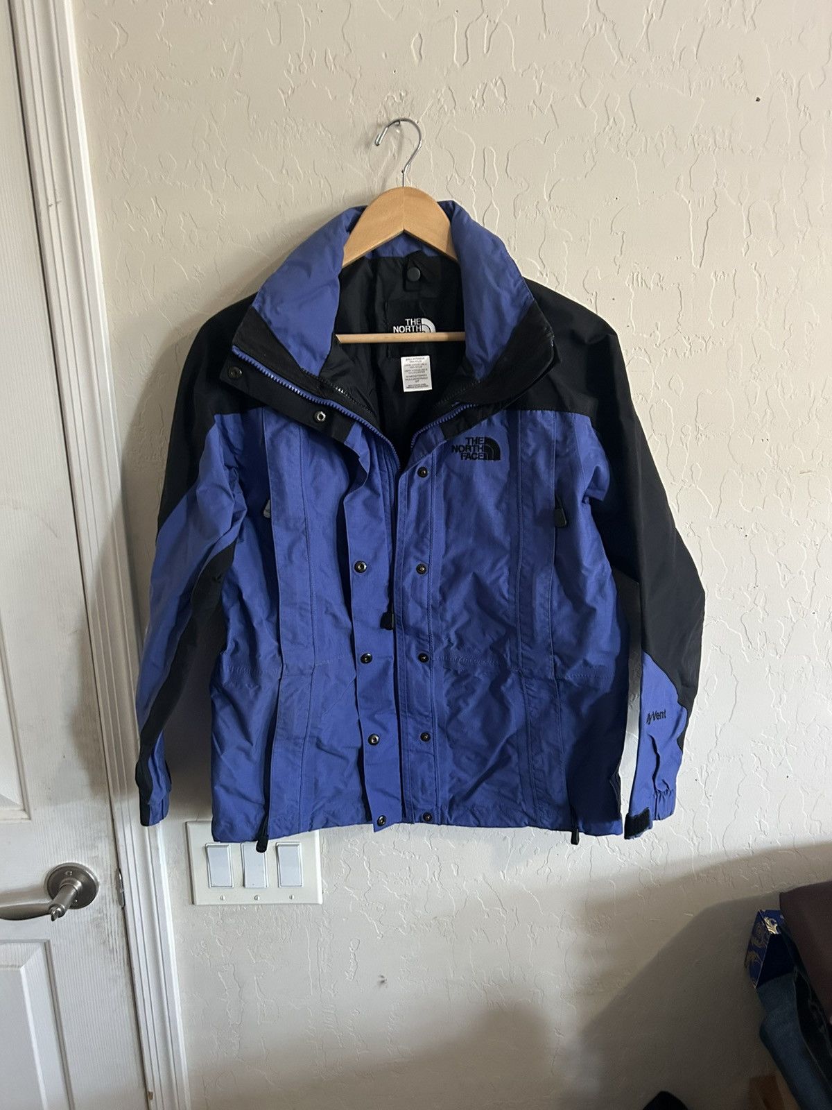 The North Face North Face Women’s Hyvent Jacket Small Size S / US 4 / IT 40 - 4 Thumbnail