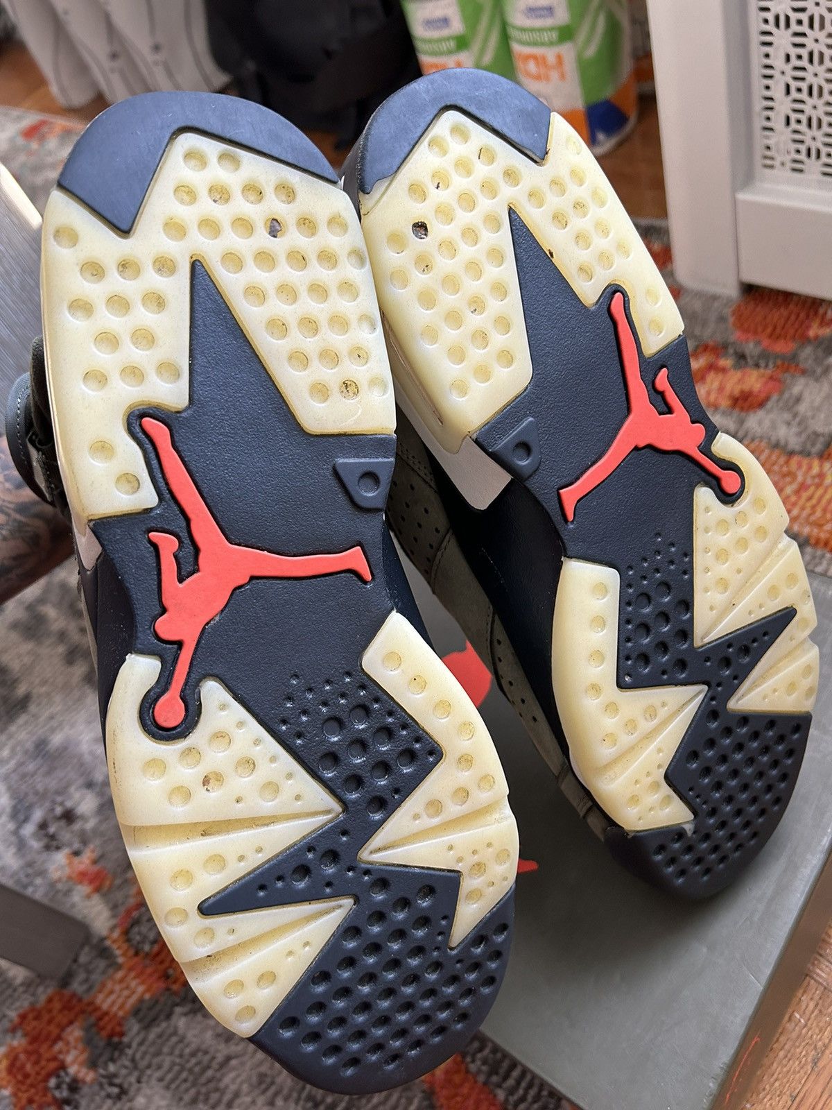 Jordan Brand Jordan 6 Travis Scott Mid Olive Size US 10.5 / EU 43-44 - 5 Thumbnail