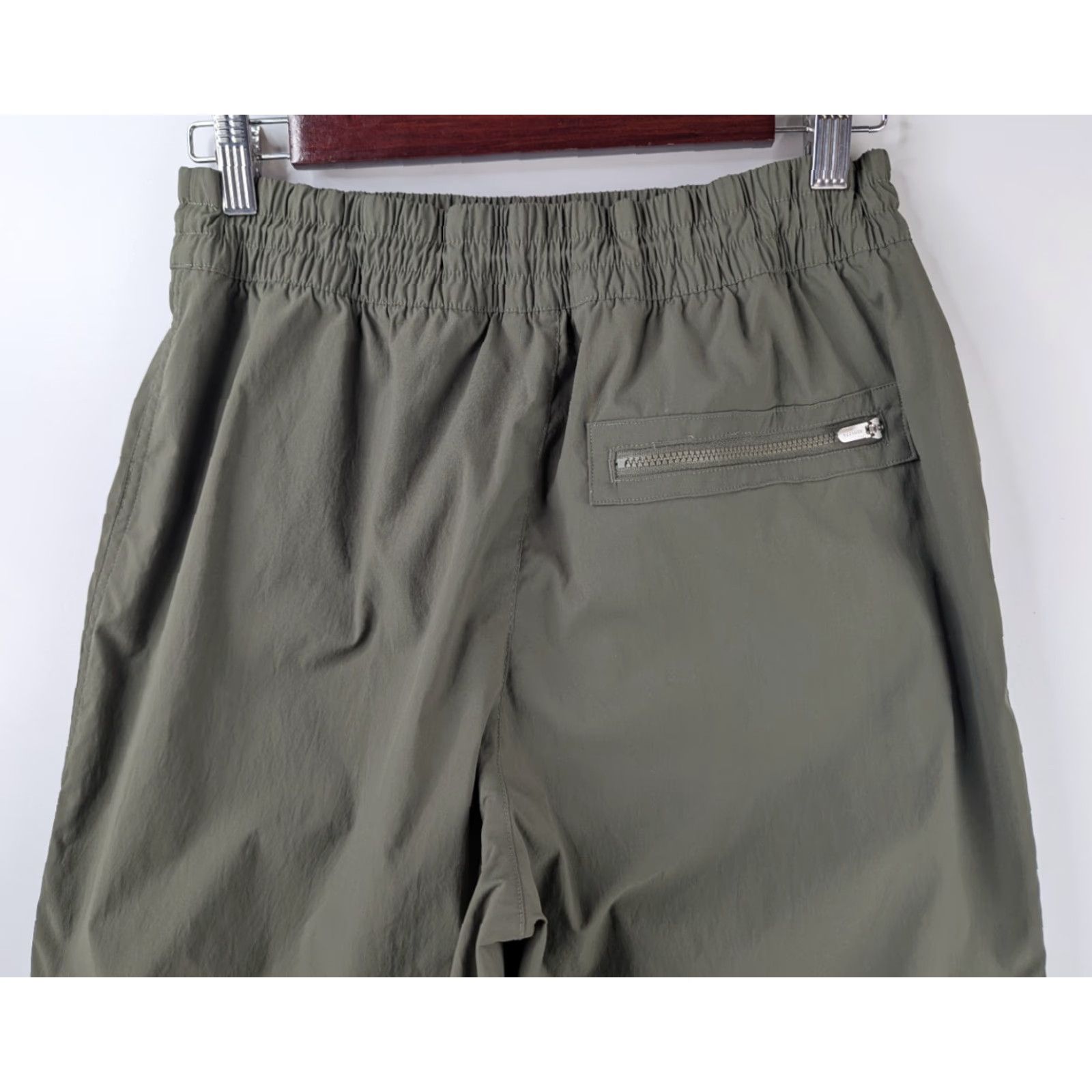 Athleta Athleta Women's Green Cascade High Rise Cargo Poplin Pants Size Small S Green Cargo Pants Womens Regular 2020s Size 28" / US 6 / IT 42 - 6 Thumbnail